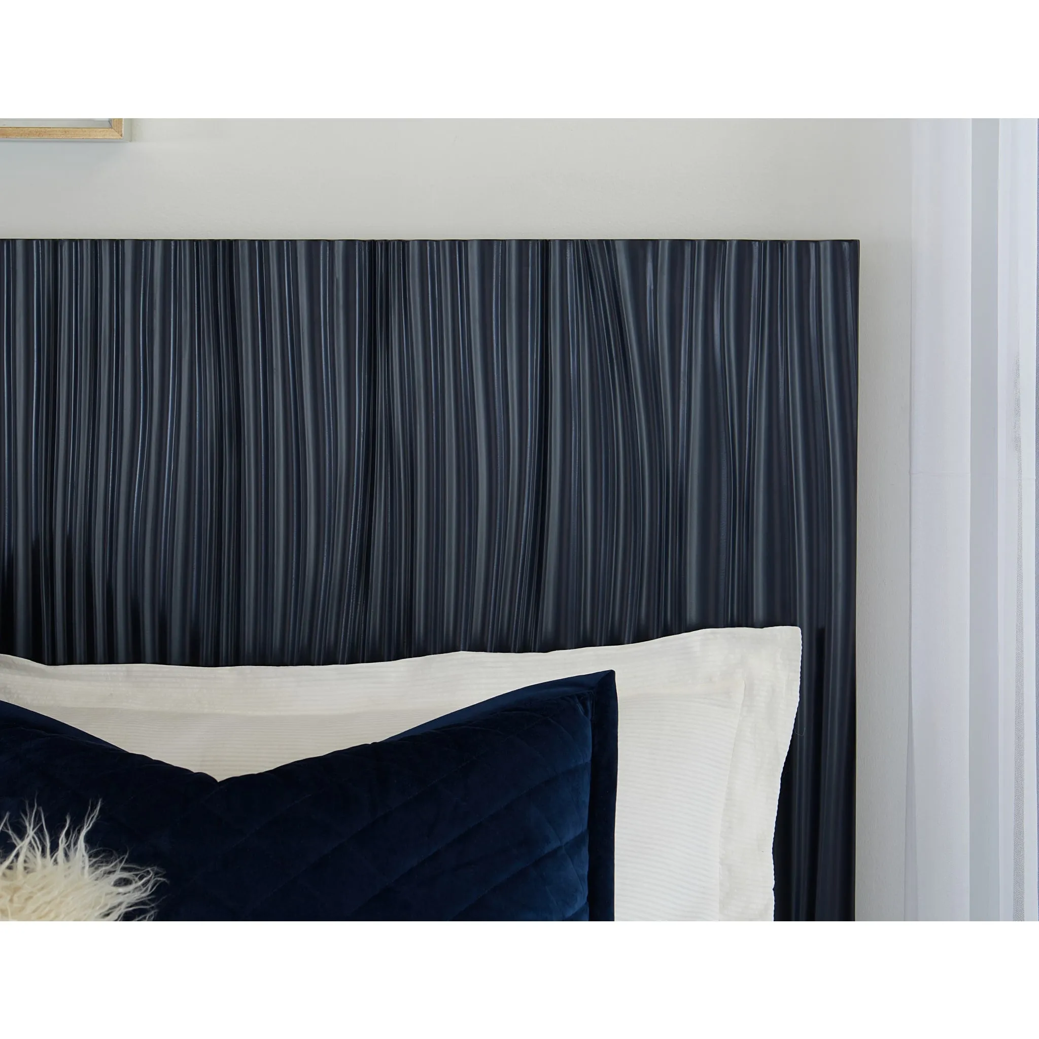 Argento Wave-Patterned Bed in Navy Blue and Burnished Brass Modus