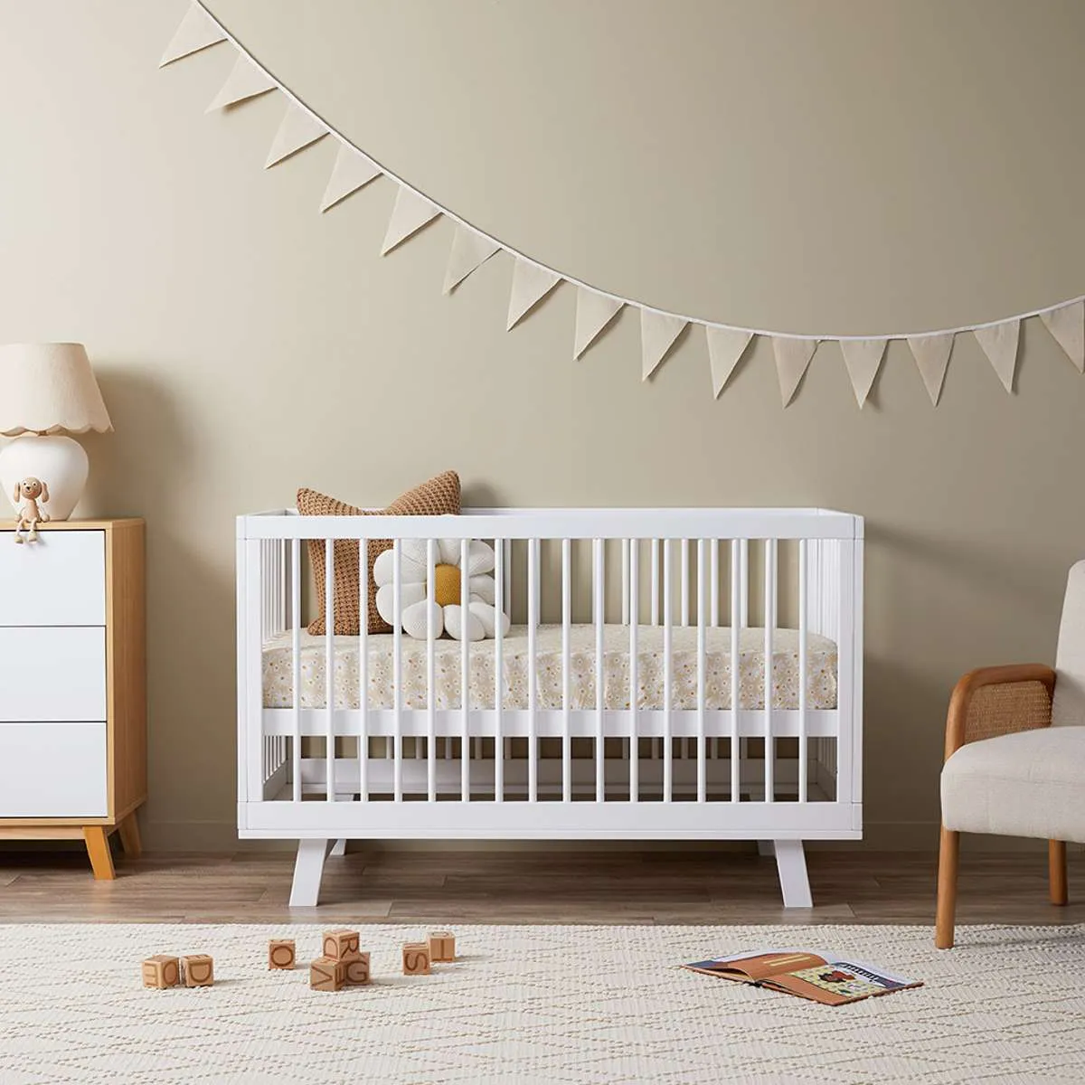Aspen White 3-in-1 Cot Conversion Bundle Mocka
