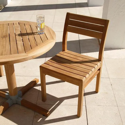 Bermuda Circular Dining Table