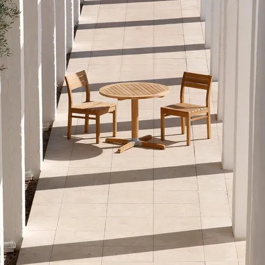 Bermuda Circular Dining Table
