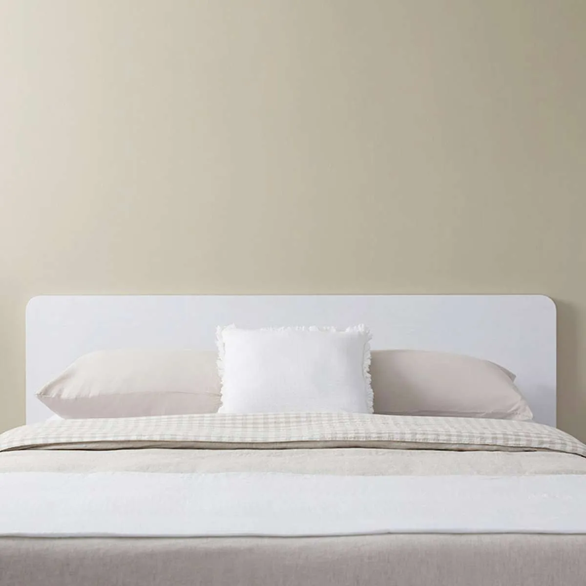 Carson Queen Bed - White Mocka
