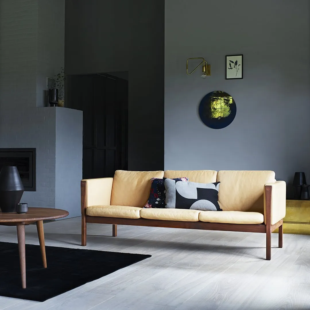 CH008 Table