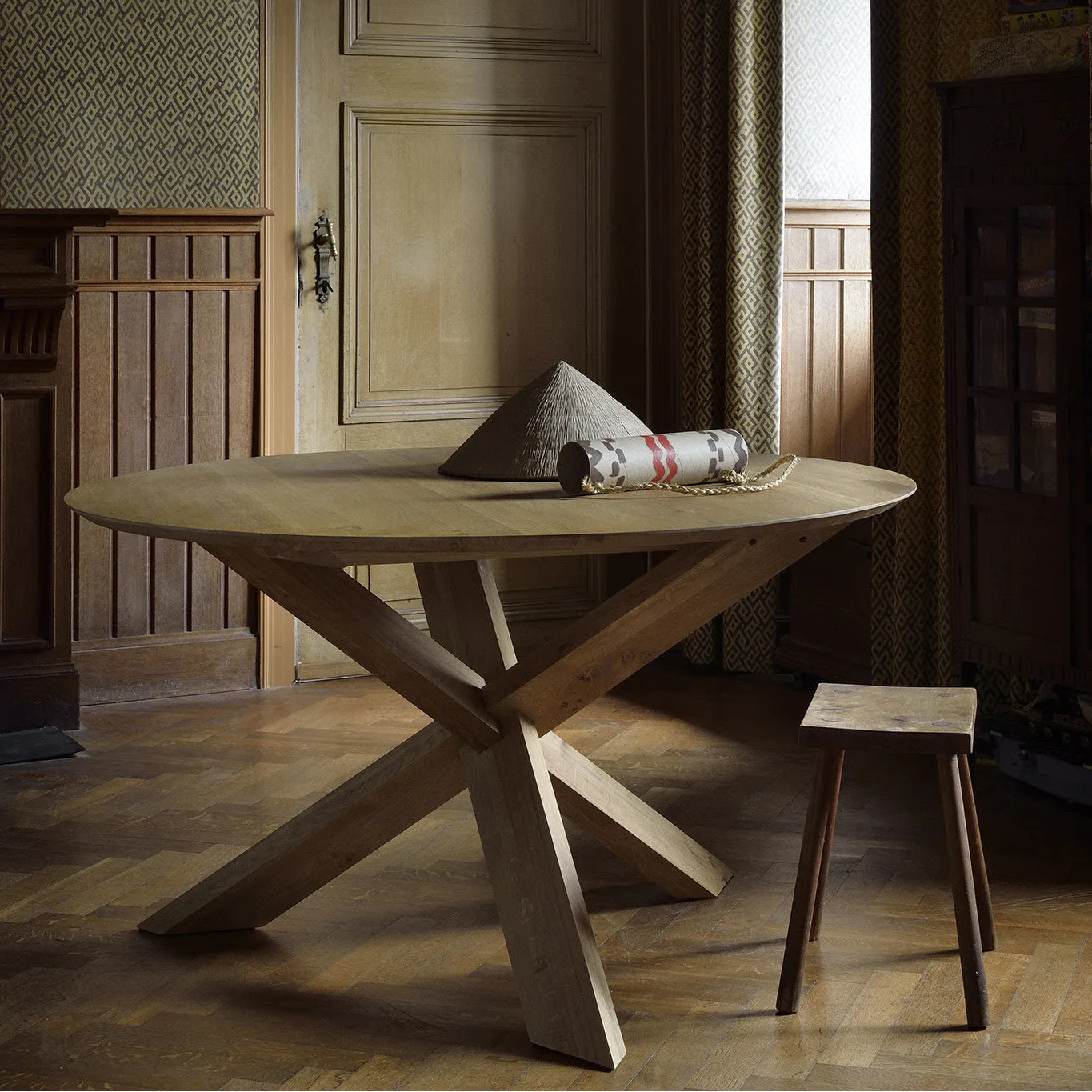 Circle Dining Table