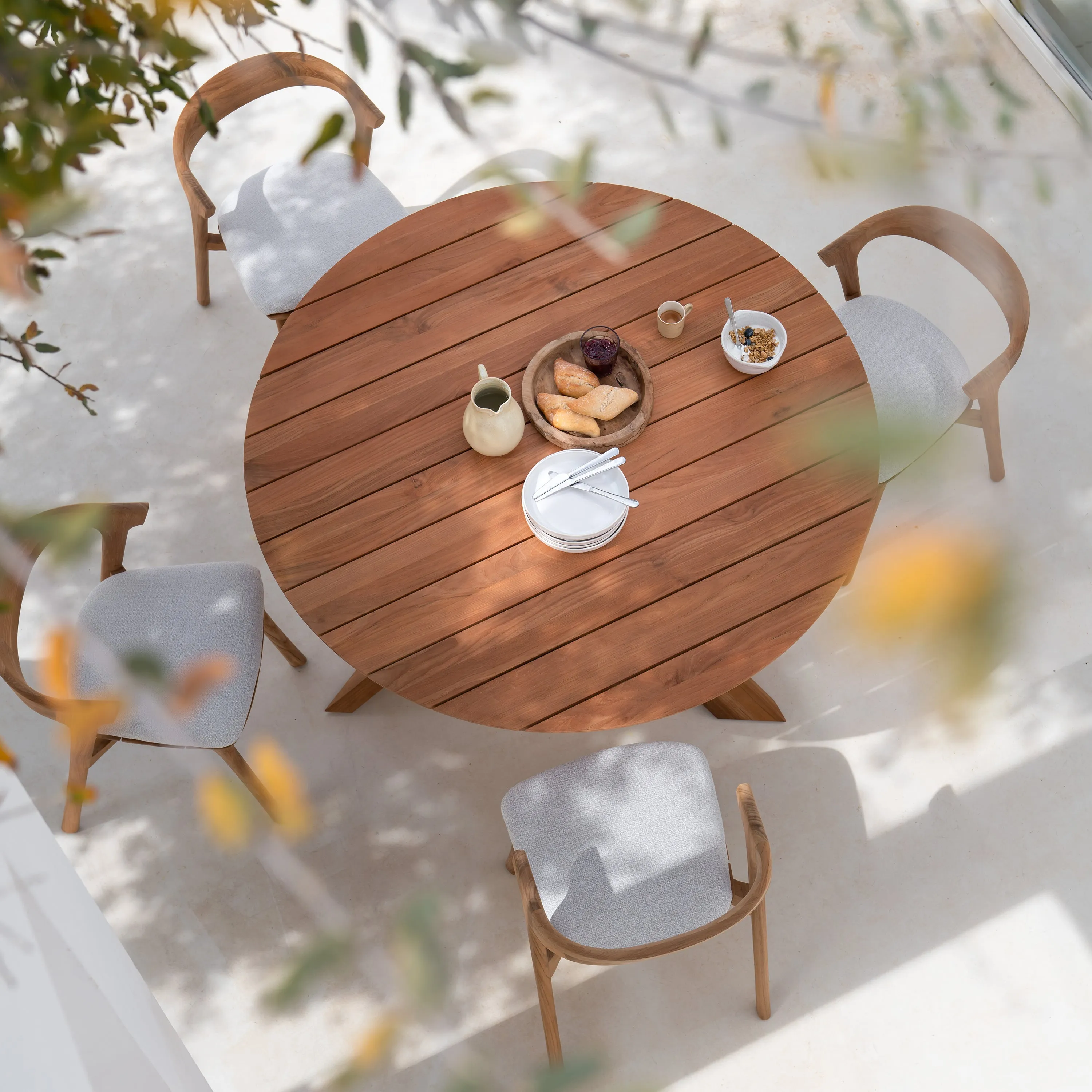 Circle Outdoor Dining Table