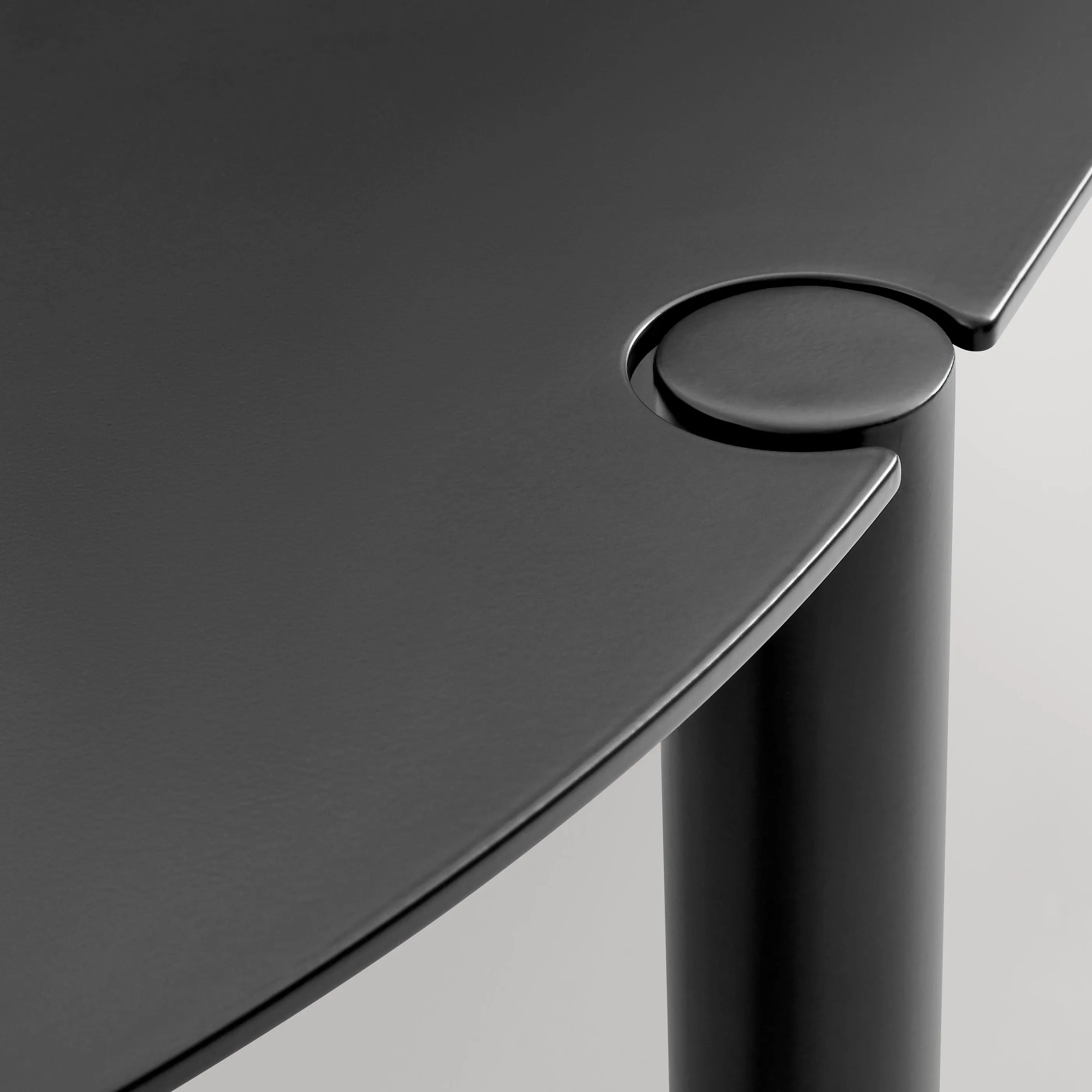 Comeuppance Round Dining Table