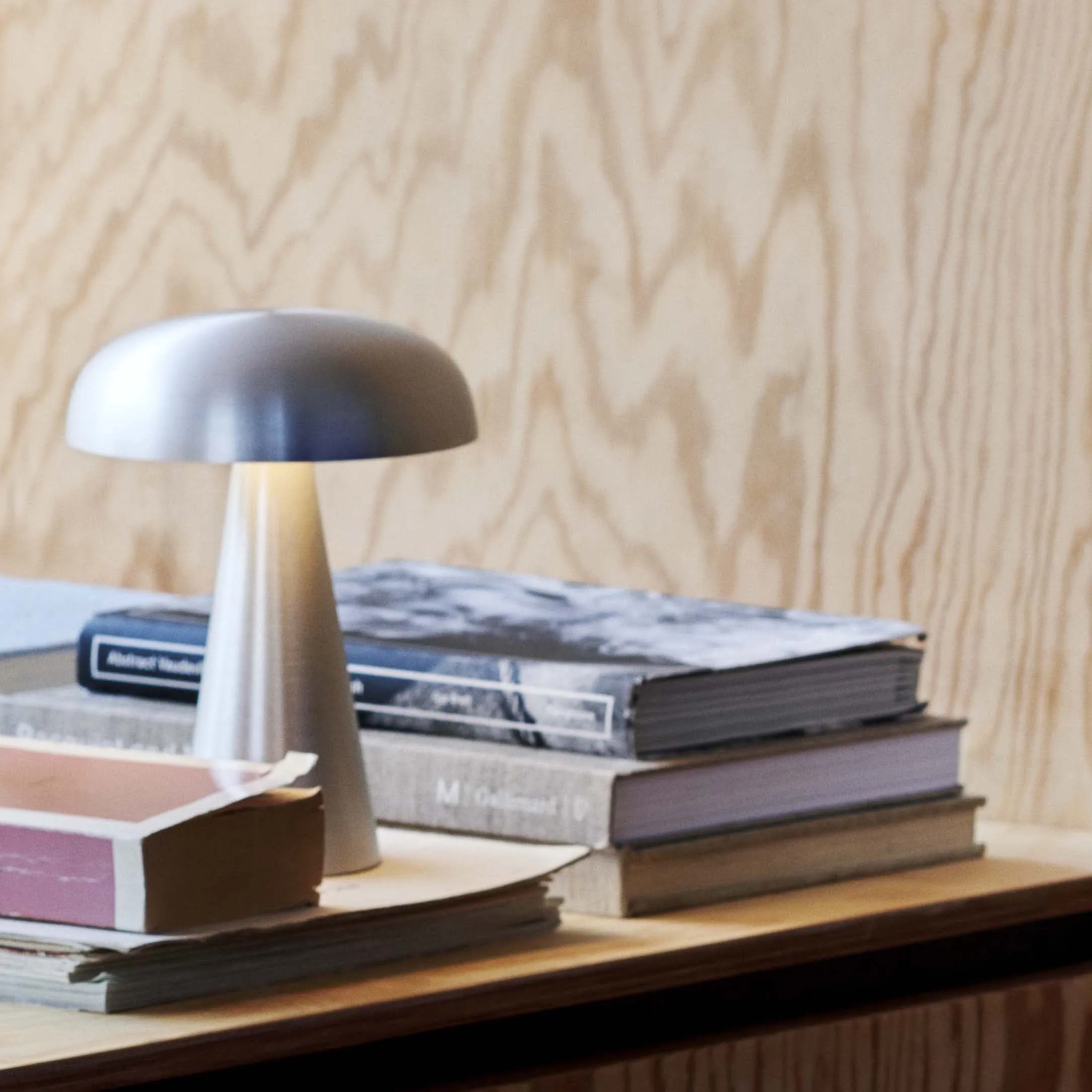 Como Portable Table Lamp
