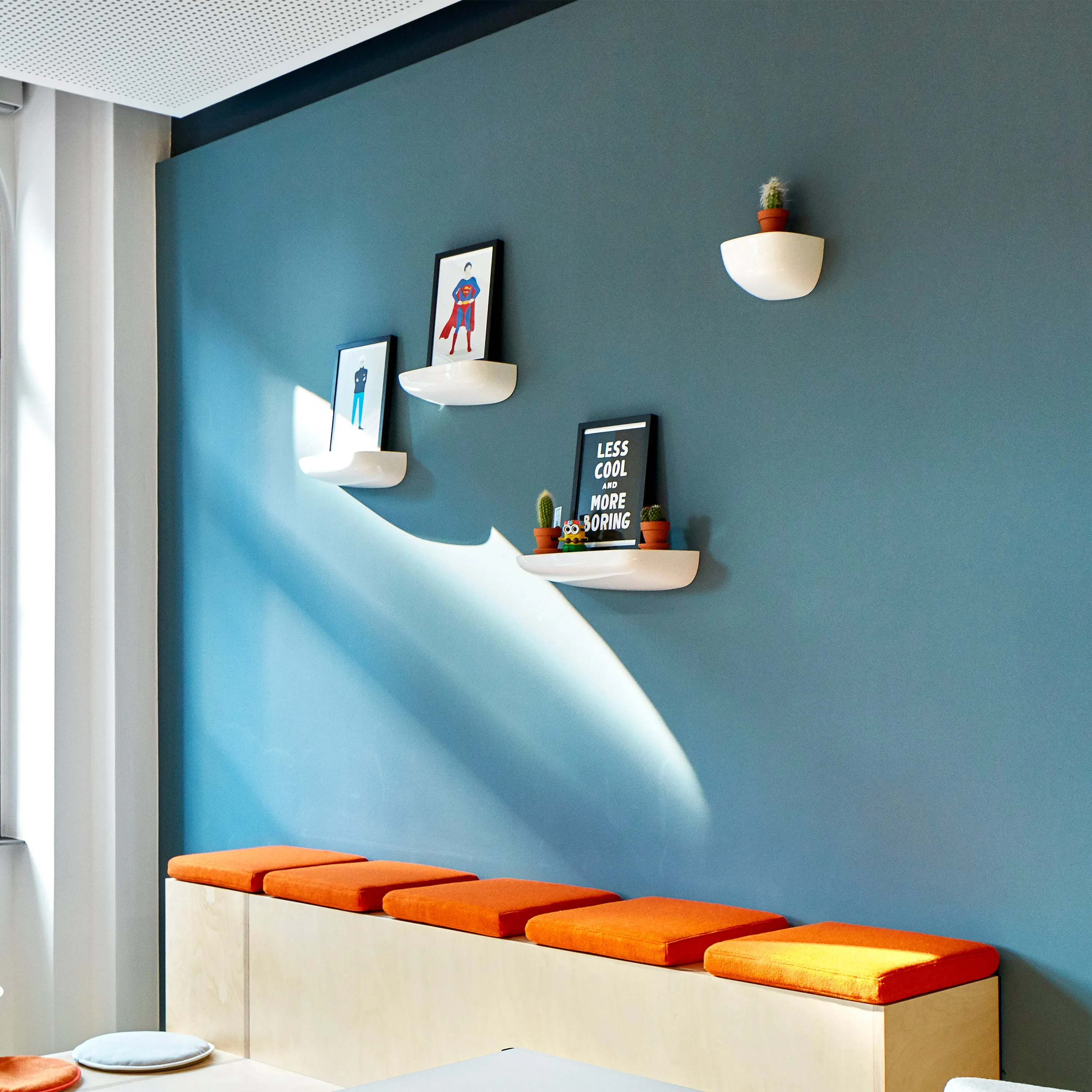 Corniche Shelf