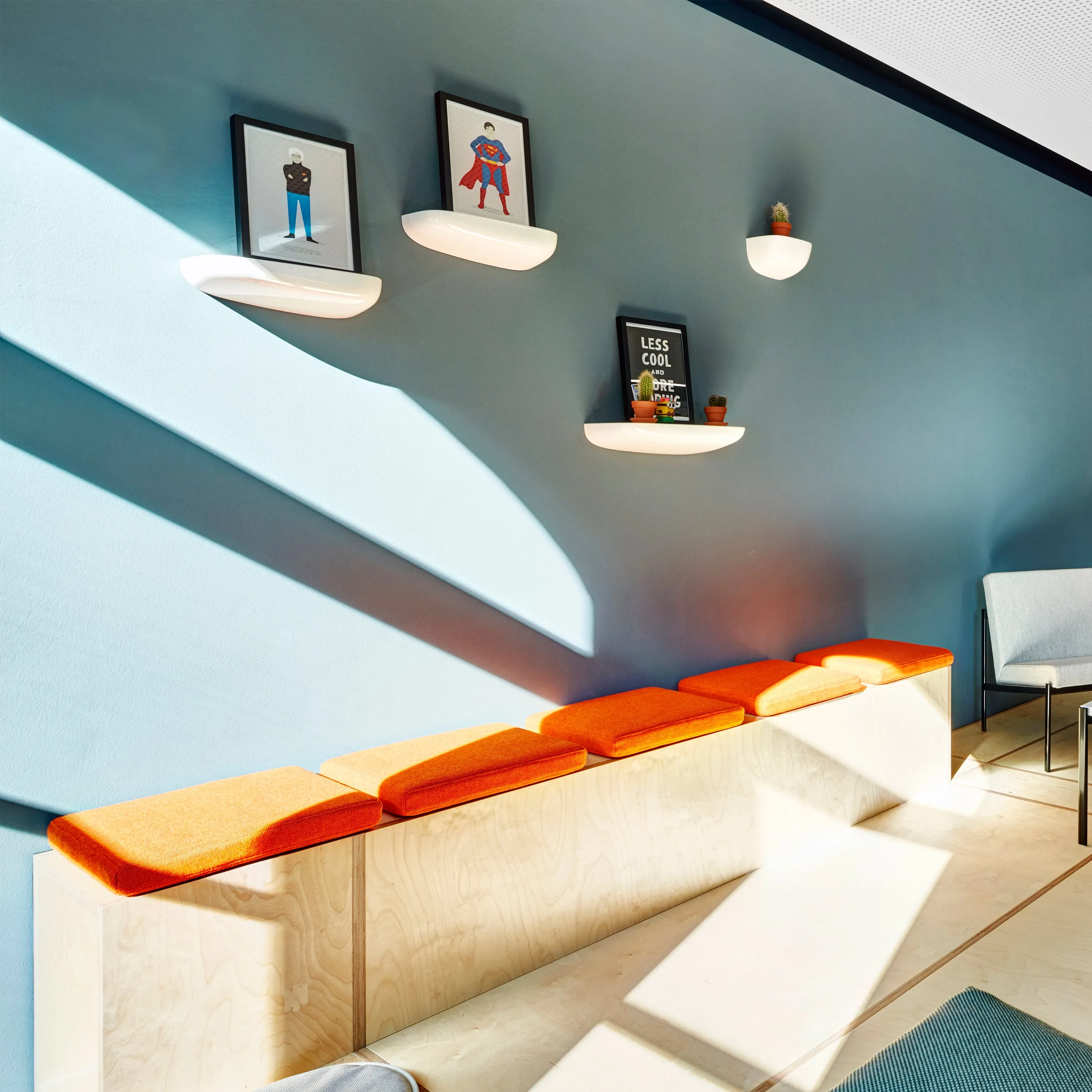 Corniche Shelf