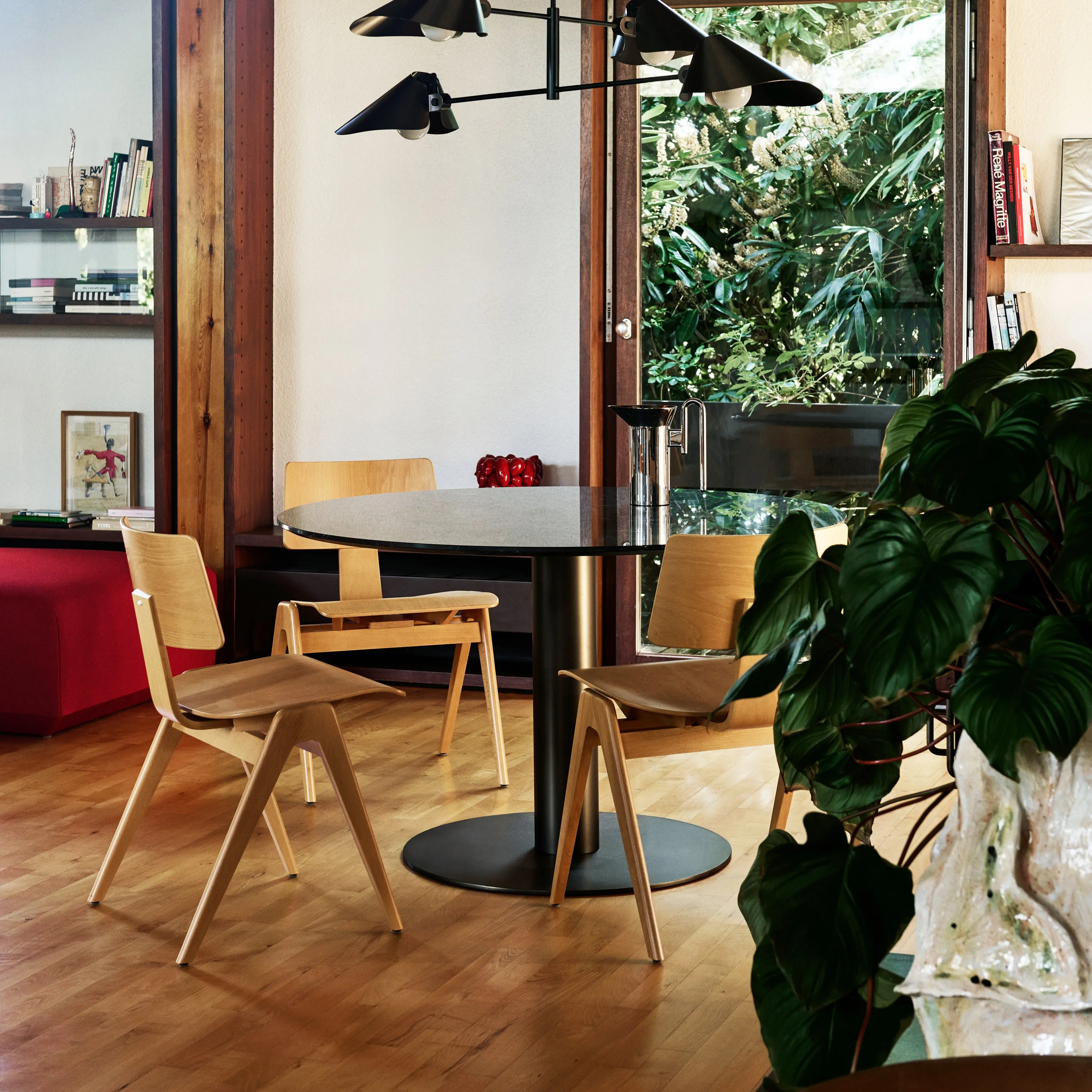 Daystak Side Chair