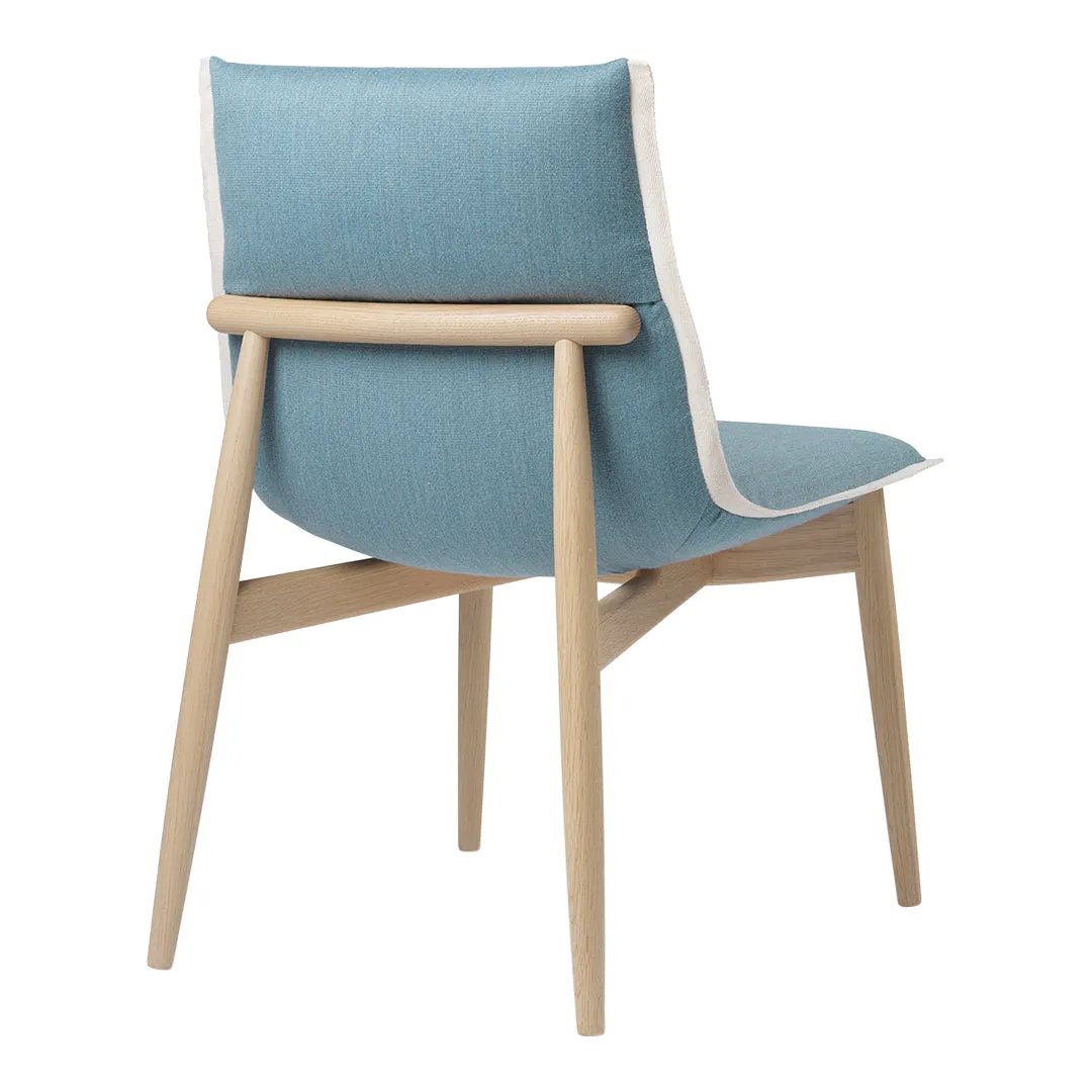 E004 Embrace Chair
