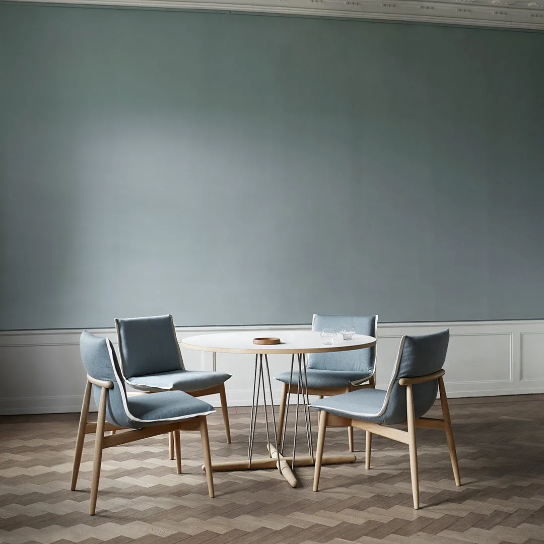 E004 Embrace Chair