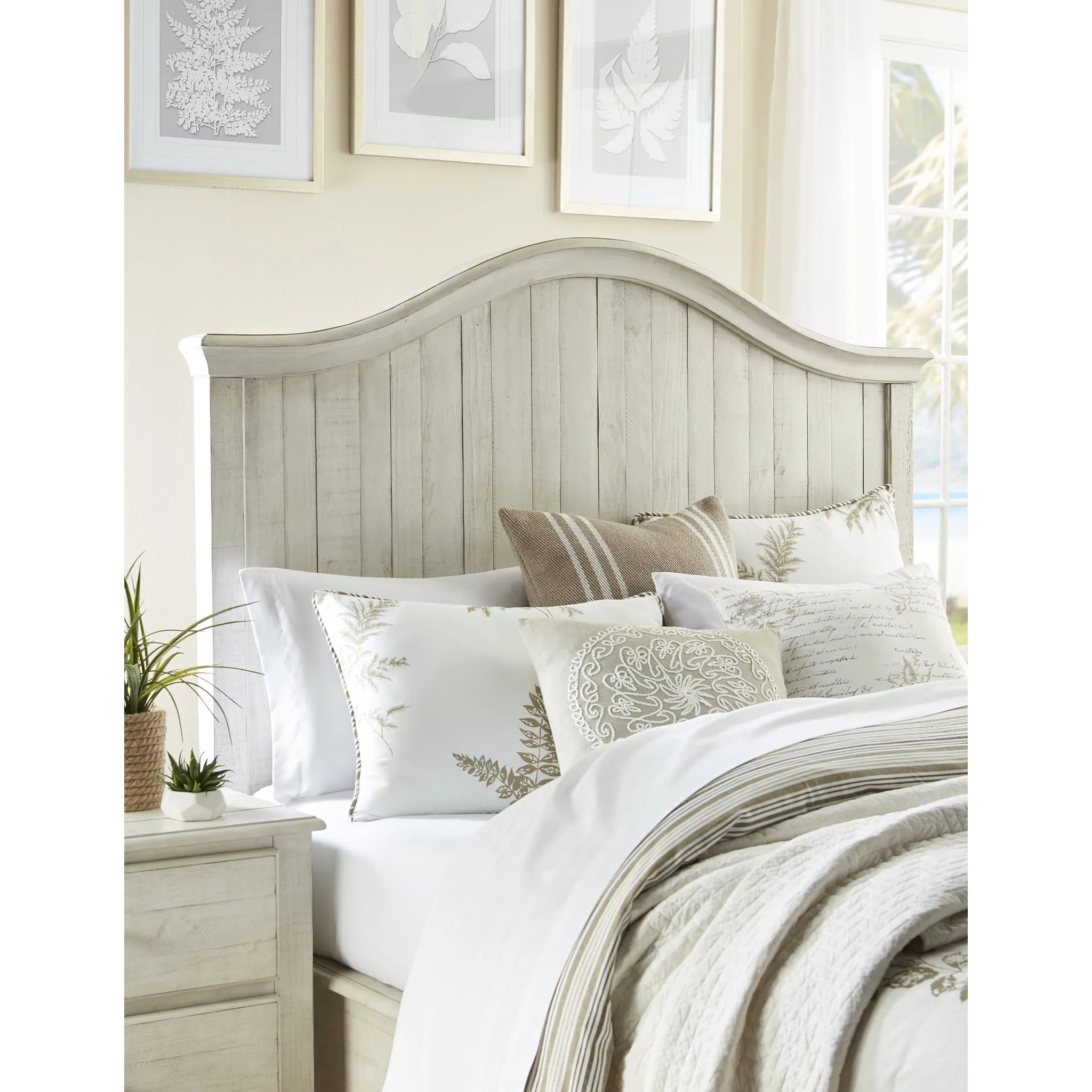 Ella Solid Wood Crown Bed in White Wash Modus