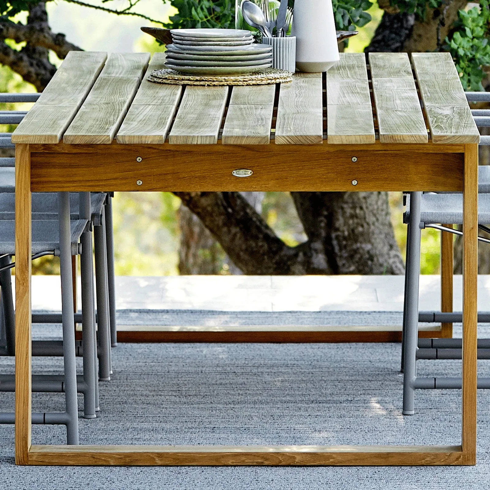 Endless Outdoor Rectangular Dining Table