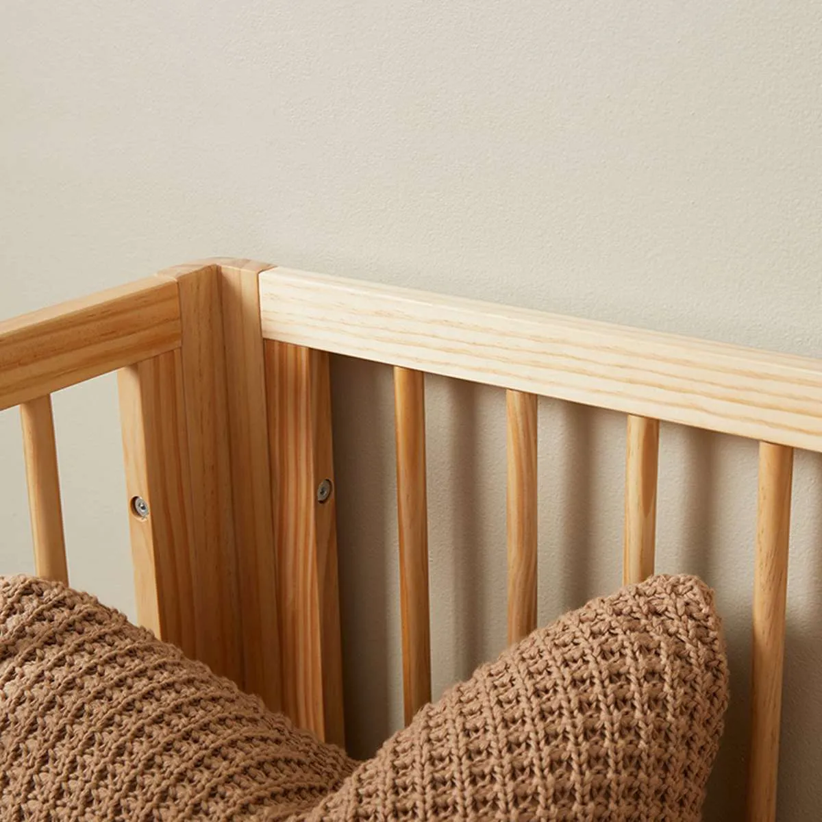 Fraser Coastal Cot - Natural Mocka