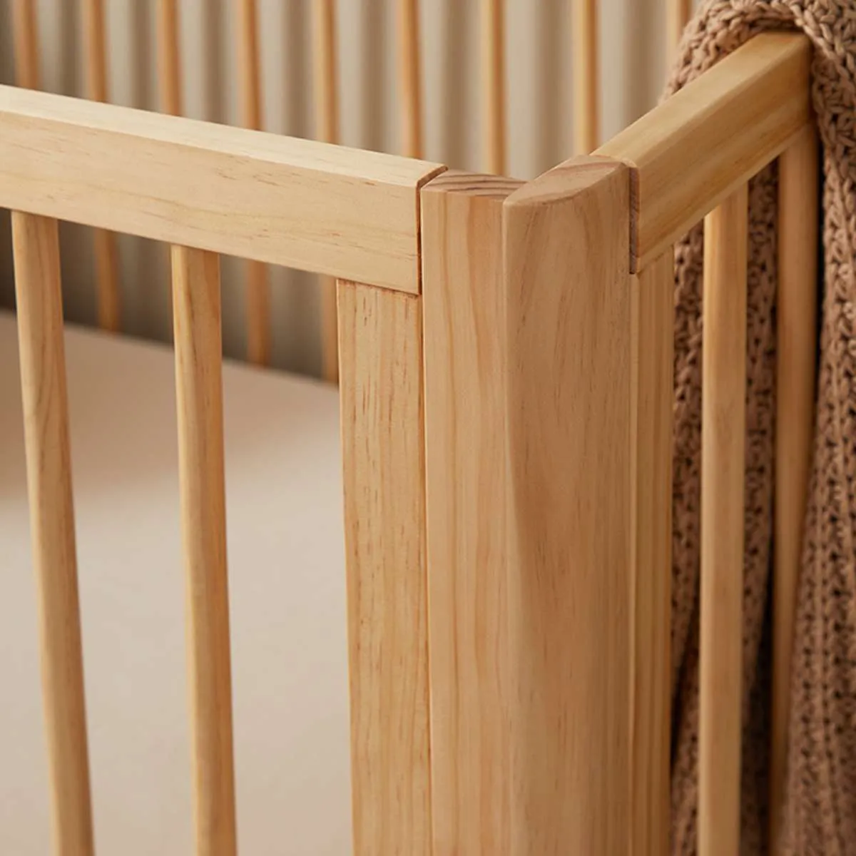 Fraser Coastal Cot - Natural Mocka