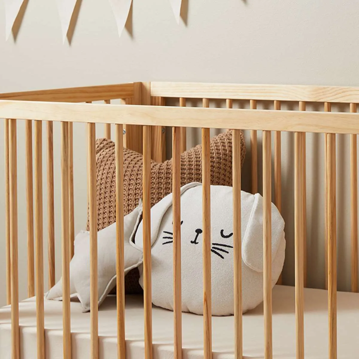 Fraser Coastal Cot - Natural Mocka