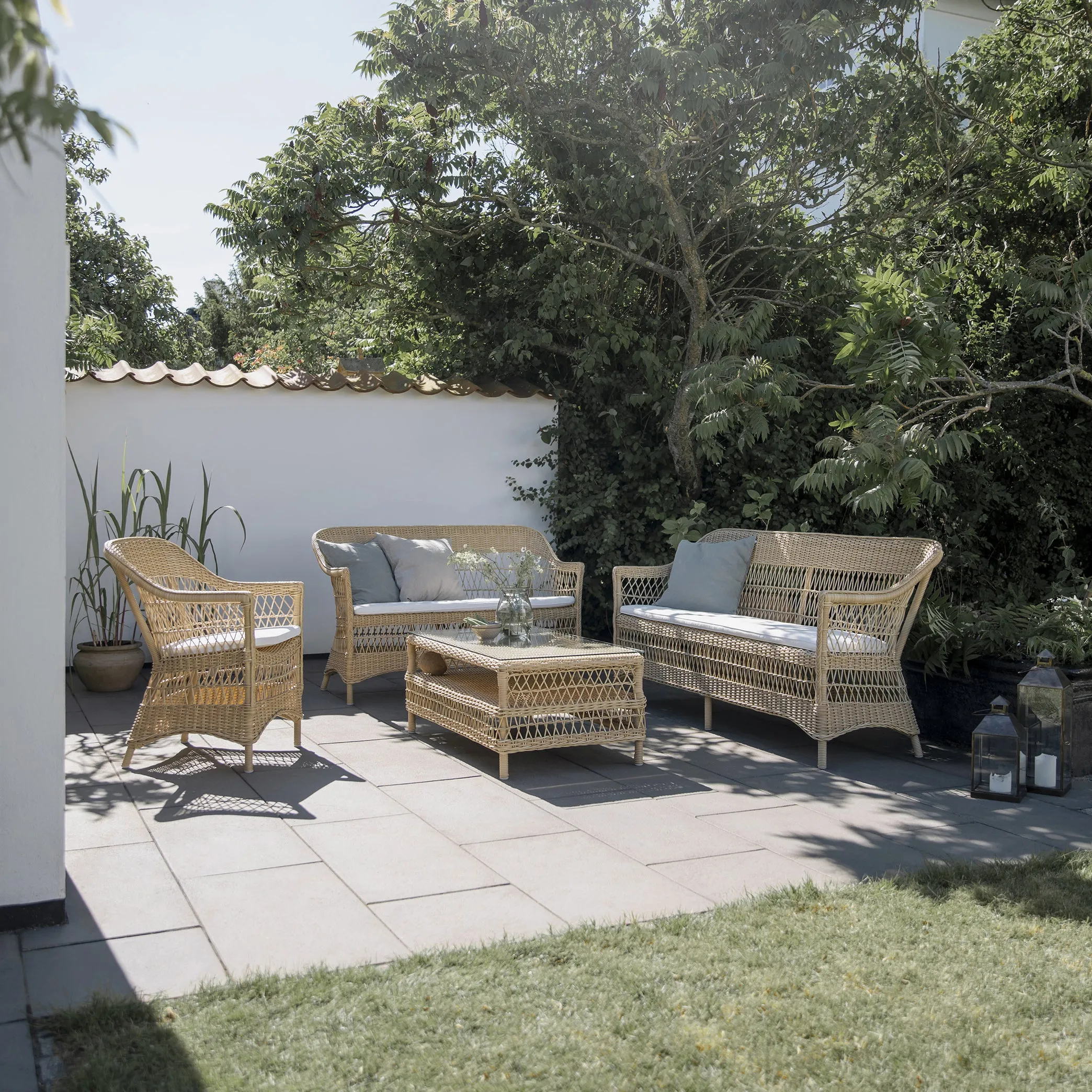Hazel Outdoor Coffee Table