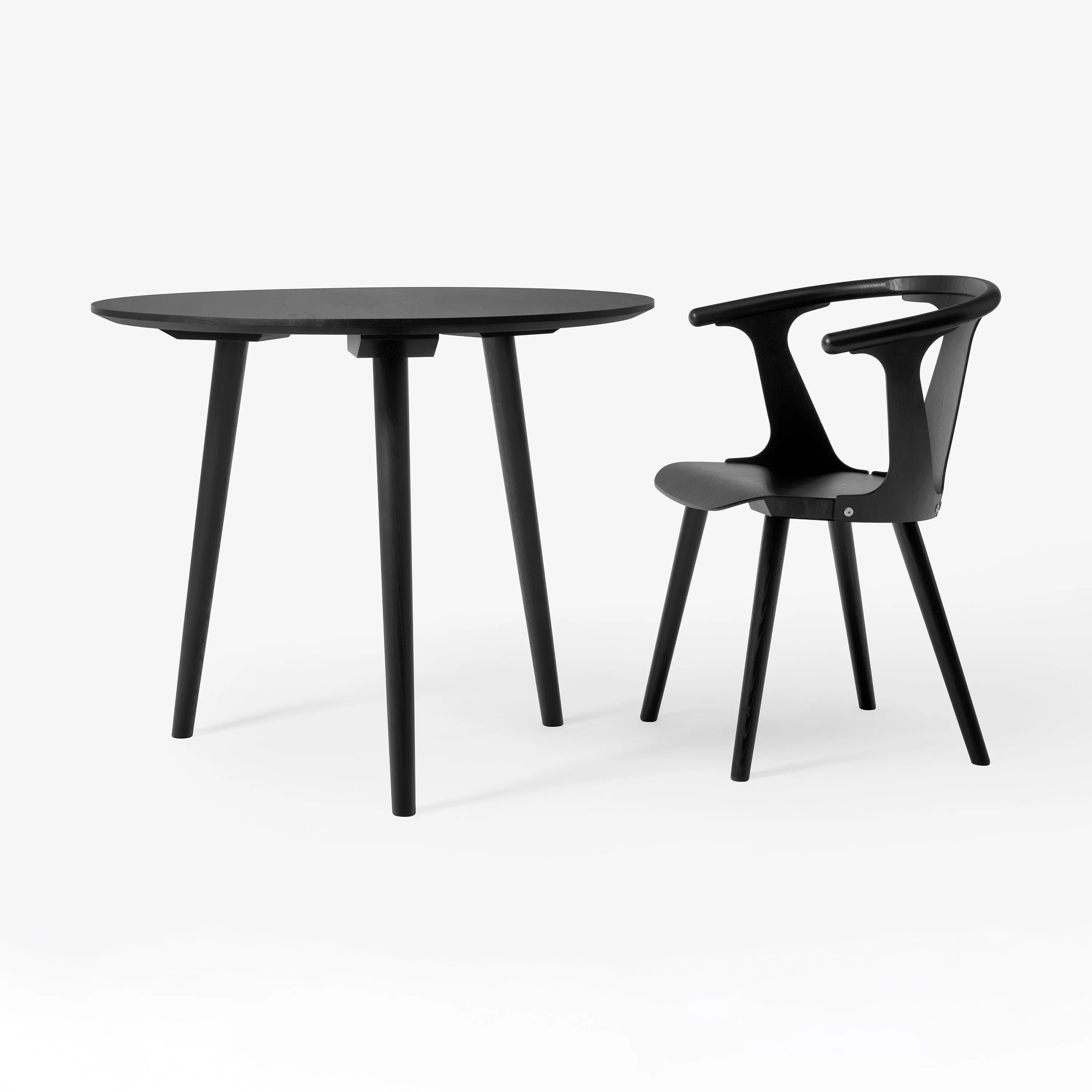 In Between Round Dining Table