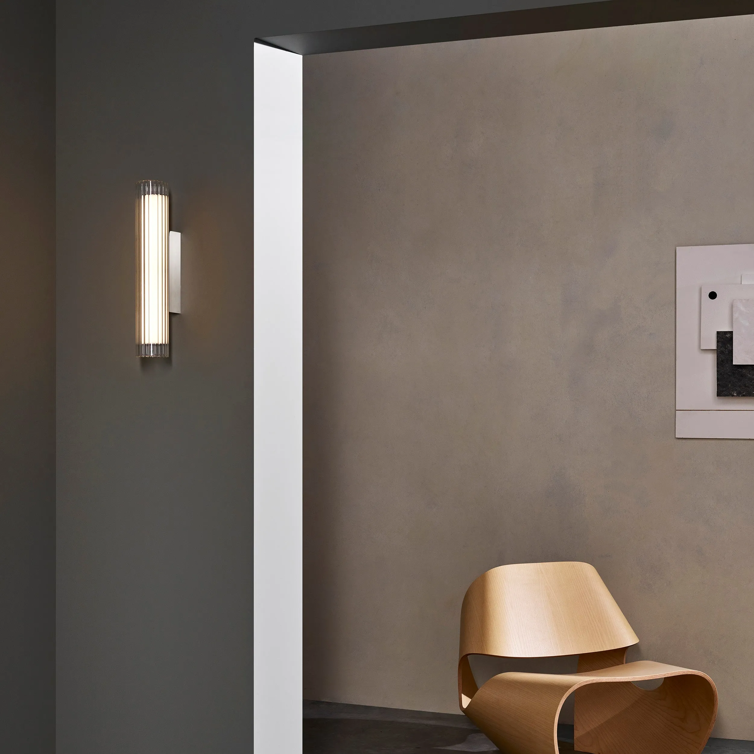 Io LED Bathroom Vanity Light