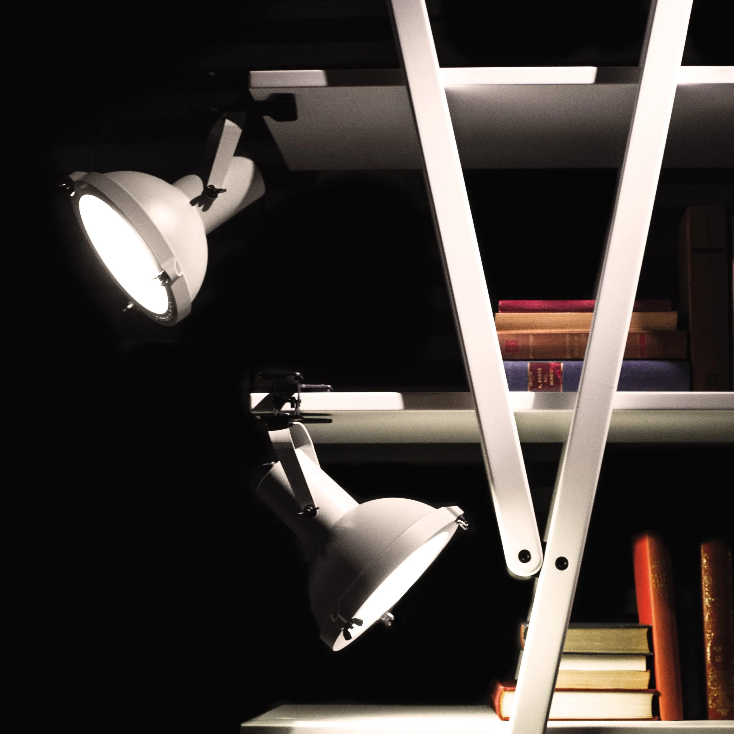 Le Corbusier Projecteur PiInza Clip Table Lamp
