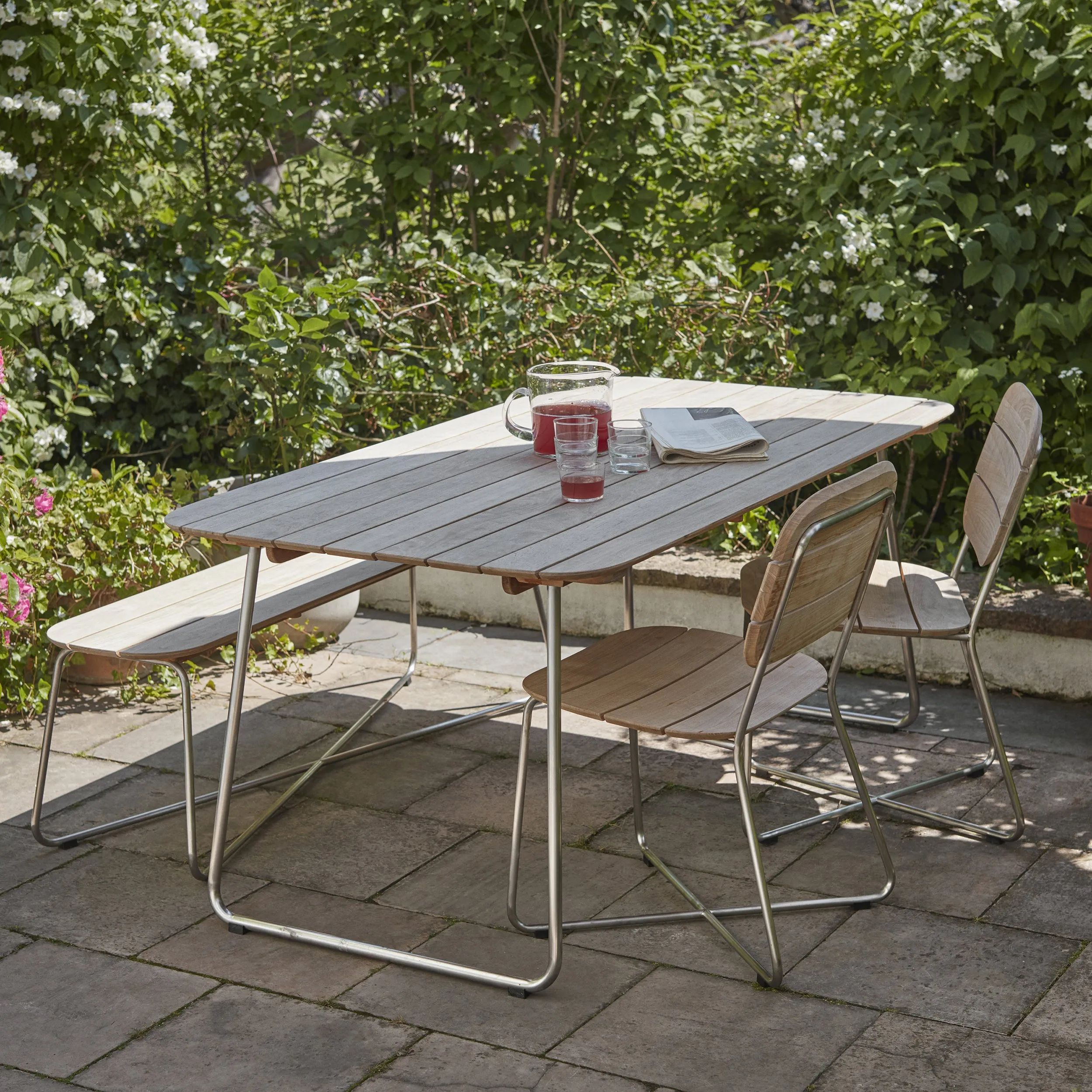Lilium Dining Table