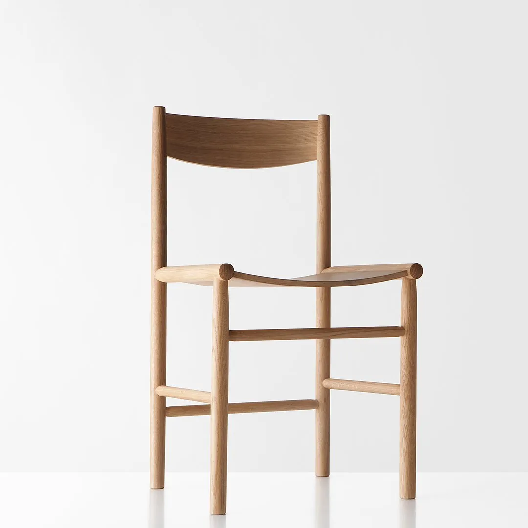 Linea Akademia Dining Chair