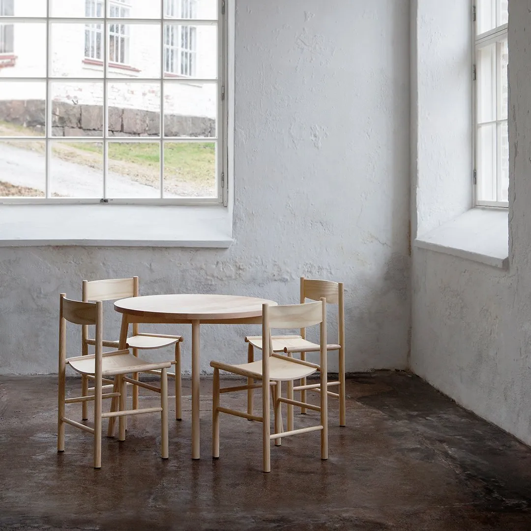 Linea Akademia Dining Chair