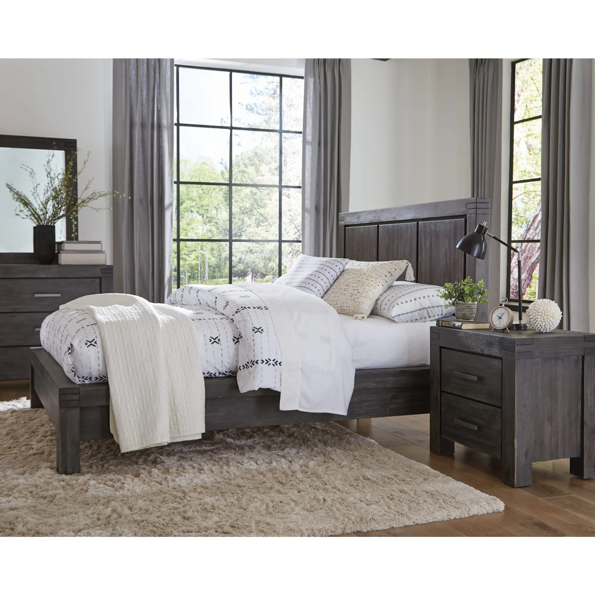 Meadow Solid Wood Platform Bed in Graphite Modus