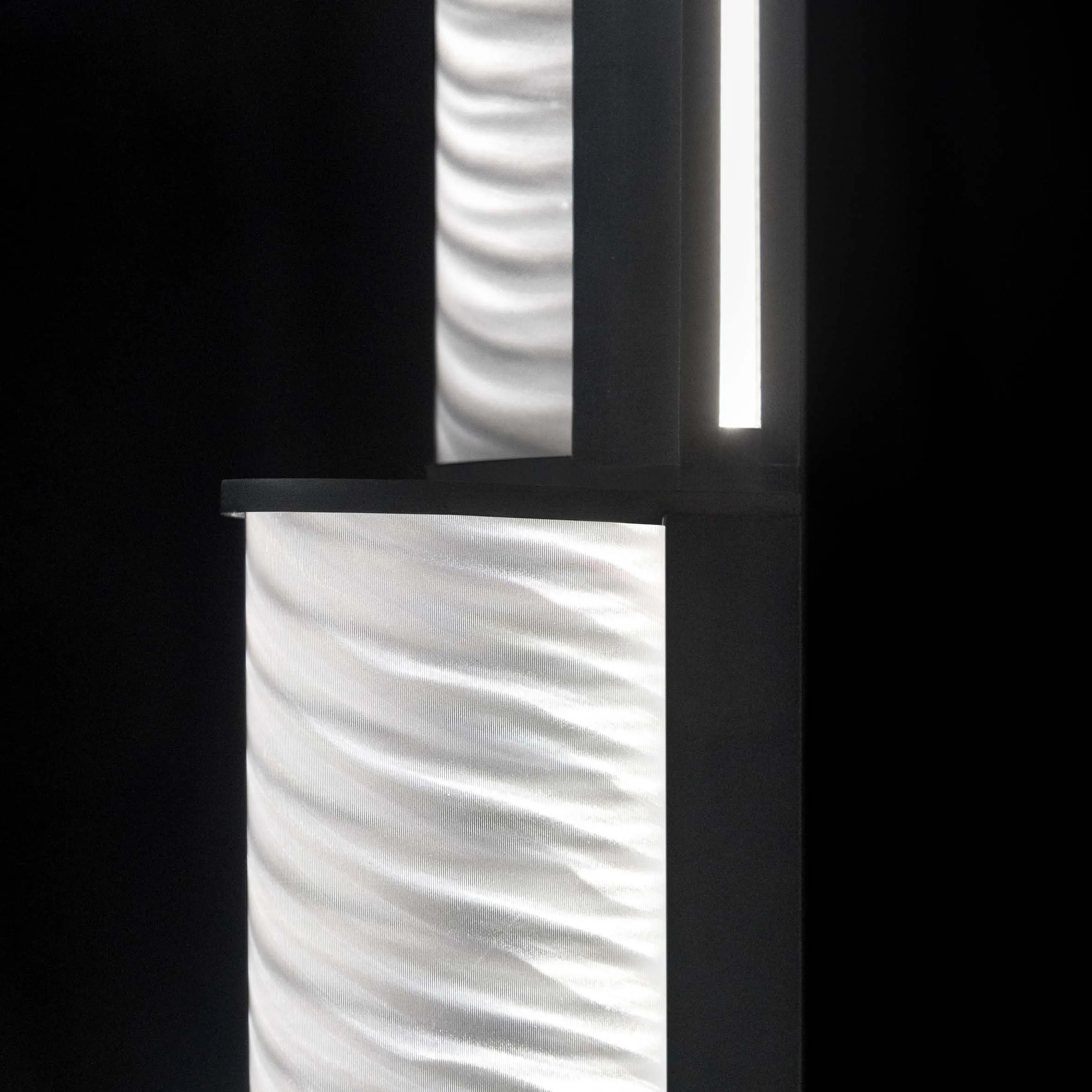Modula Twisted LED Floor Lamp