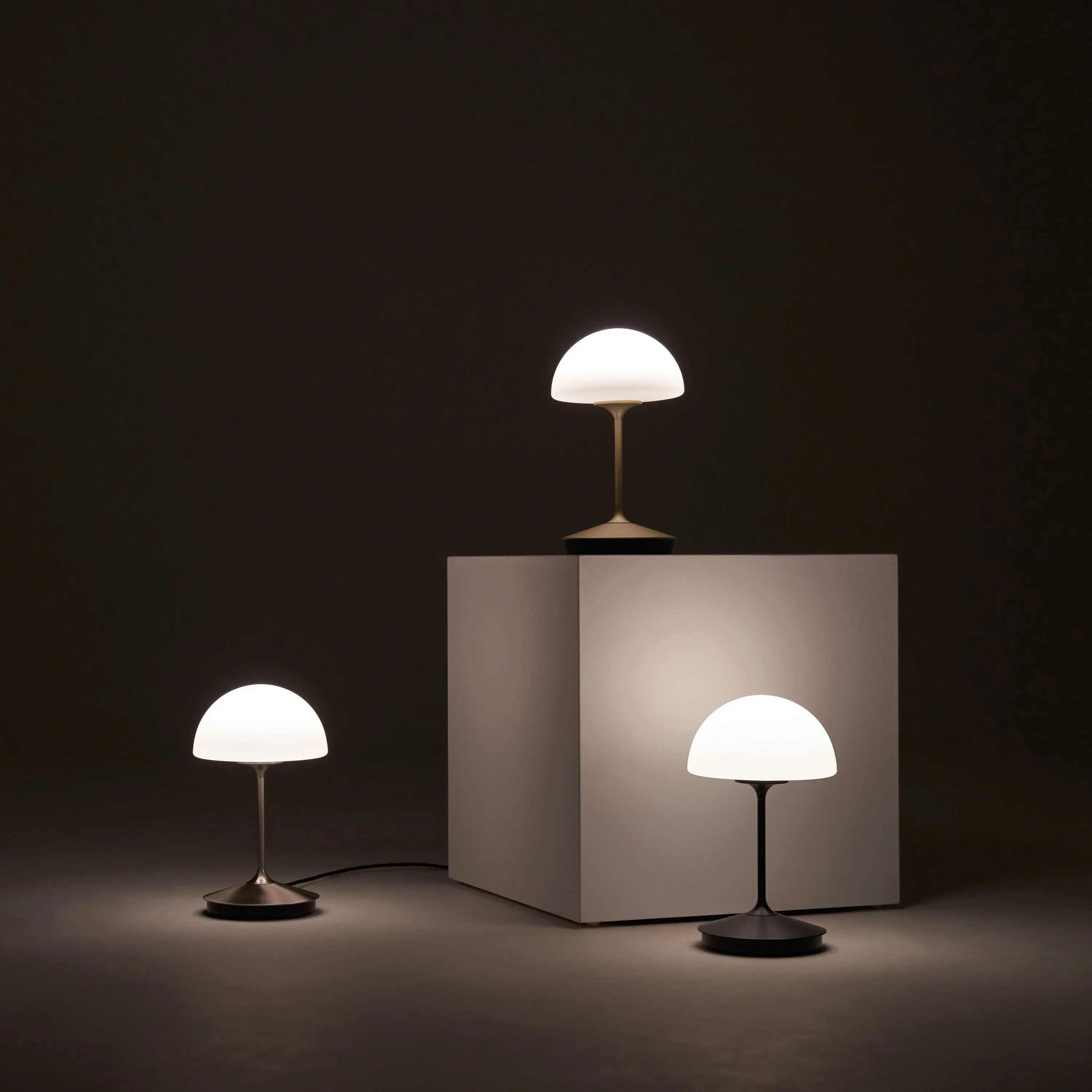 Pensee LED Table Lamp