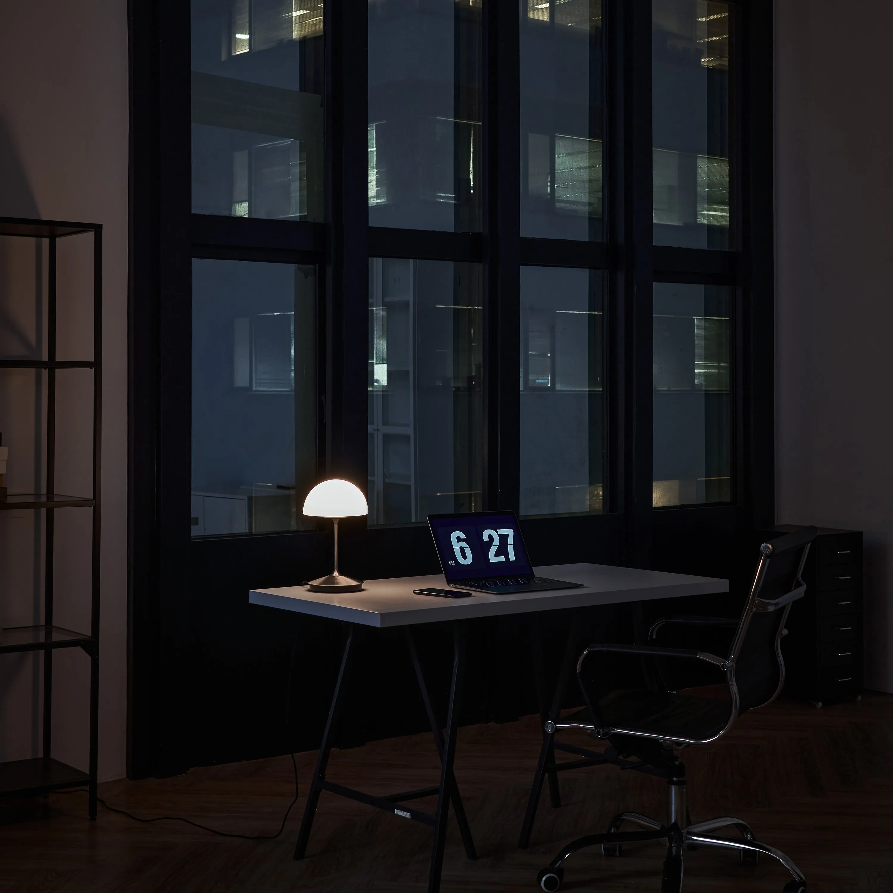 Pensee LED Table Lamp
