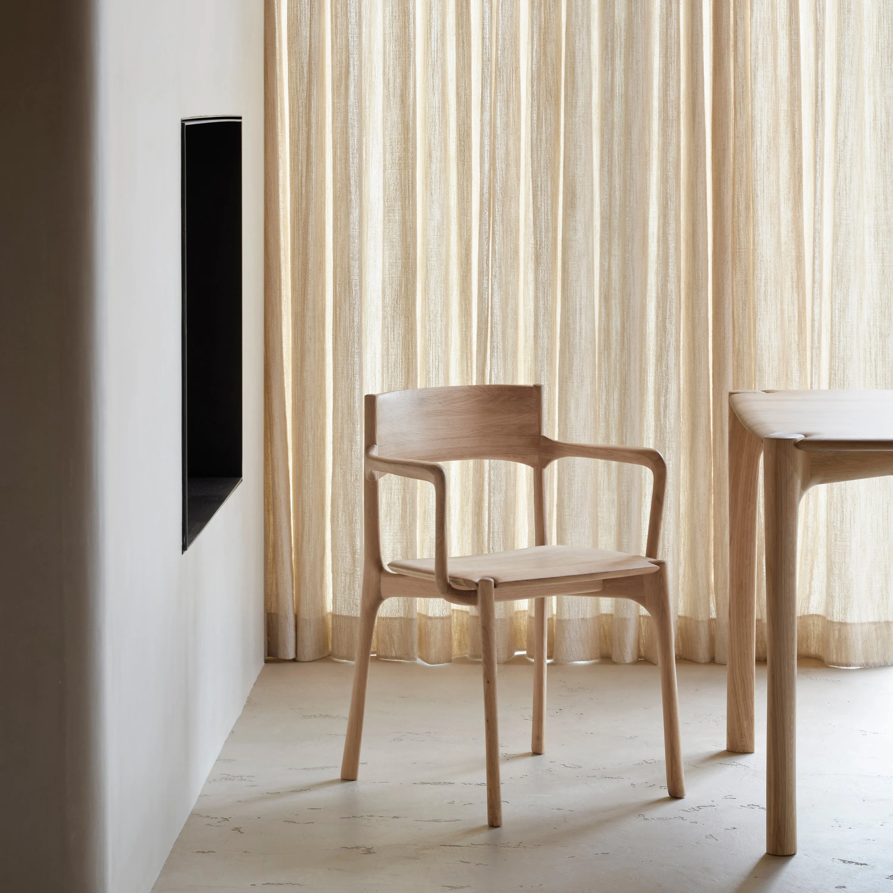 PI Dining Chair with Armrest