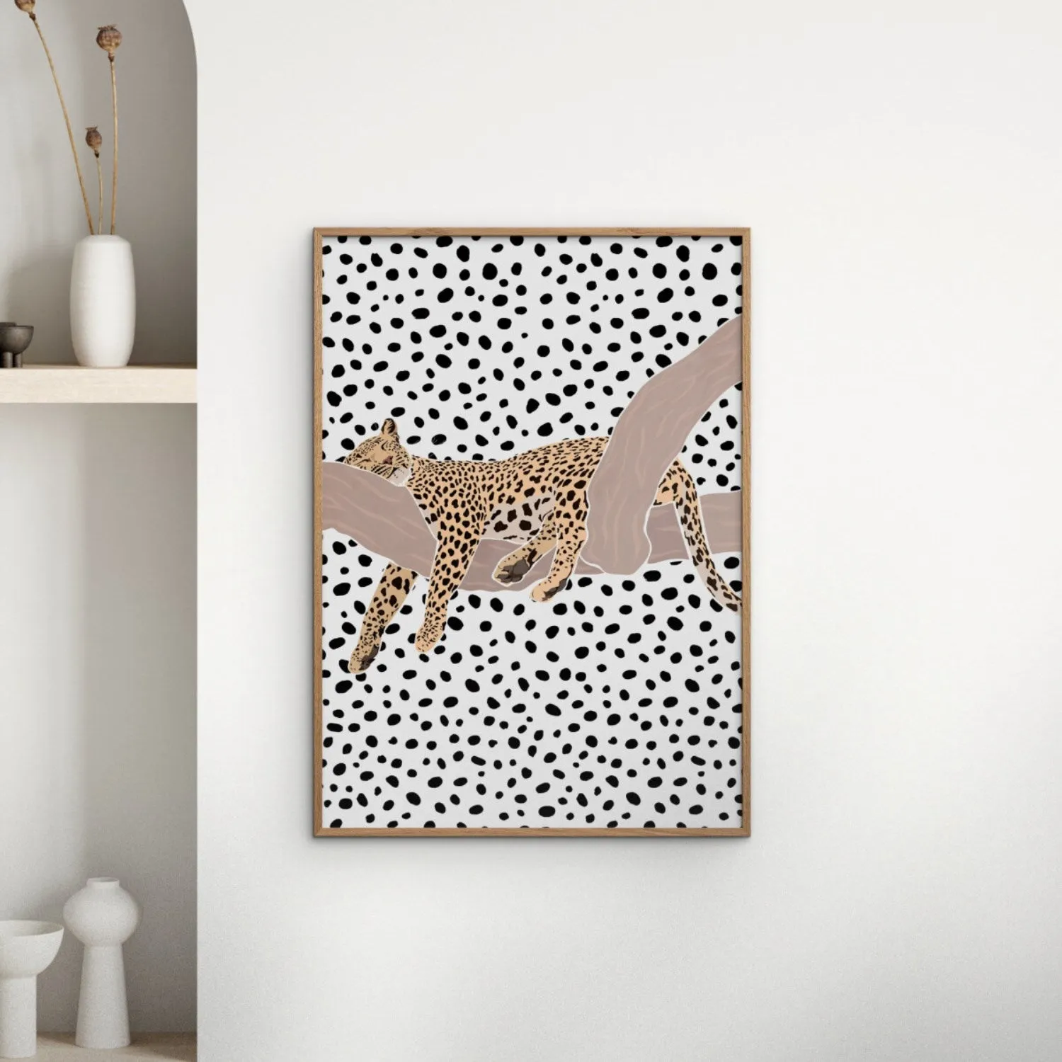 Poster & Frame Sarah Manovski - Leopard Sleeping Polkadots