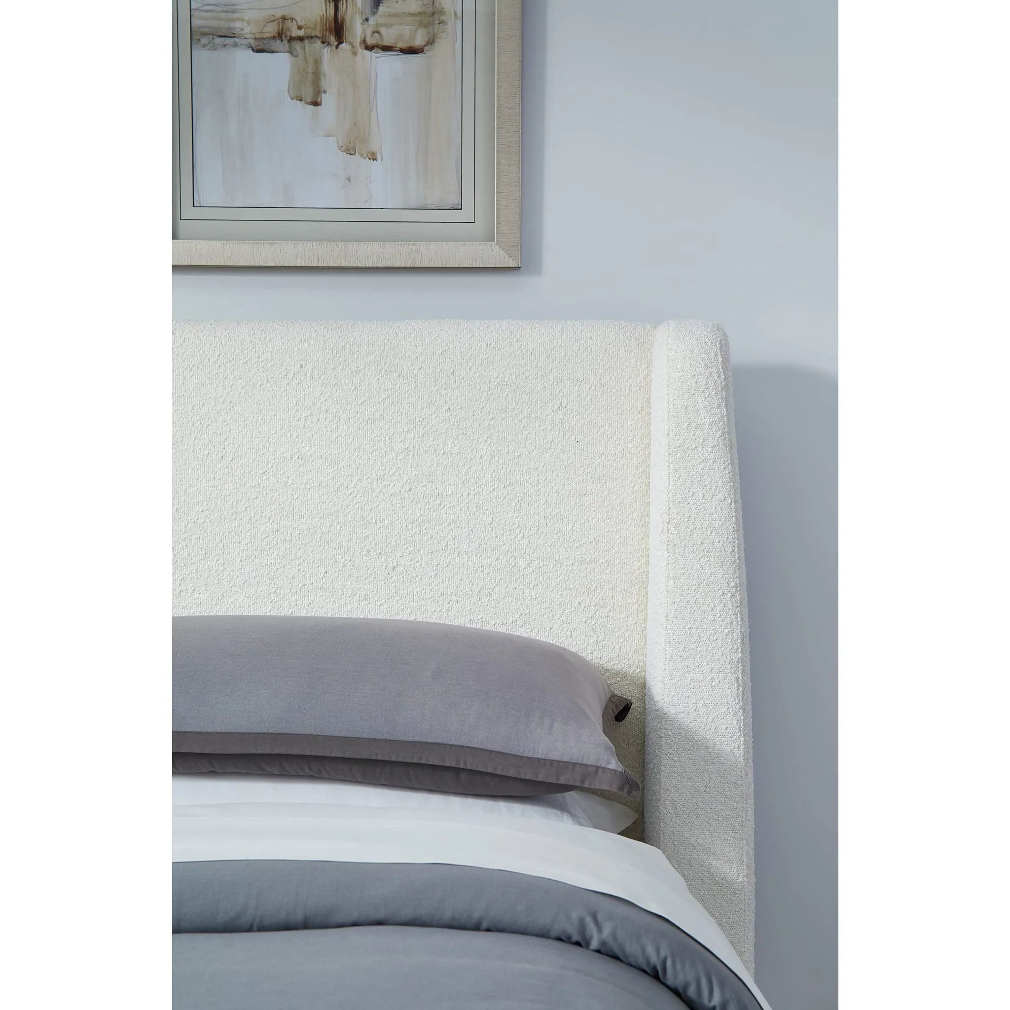 Presley Upholstered Wingback Platform Bed in Cottage Cheese Boucle Modus
