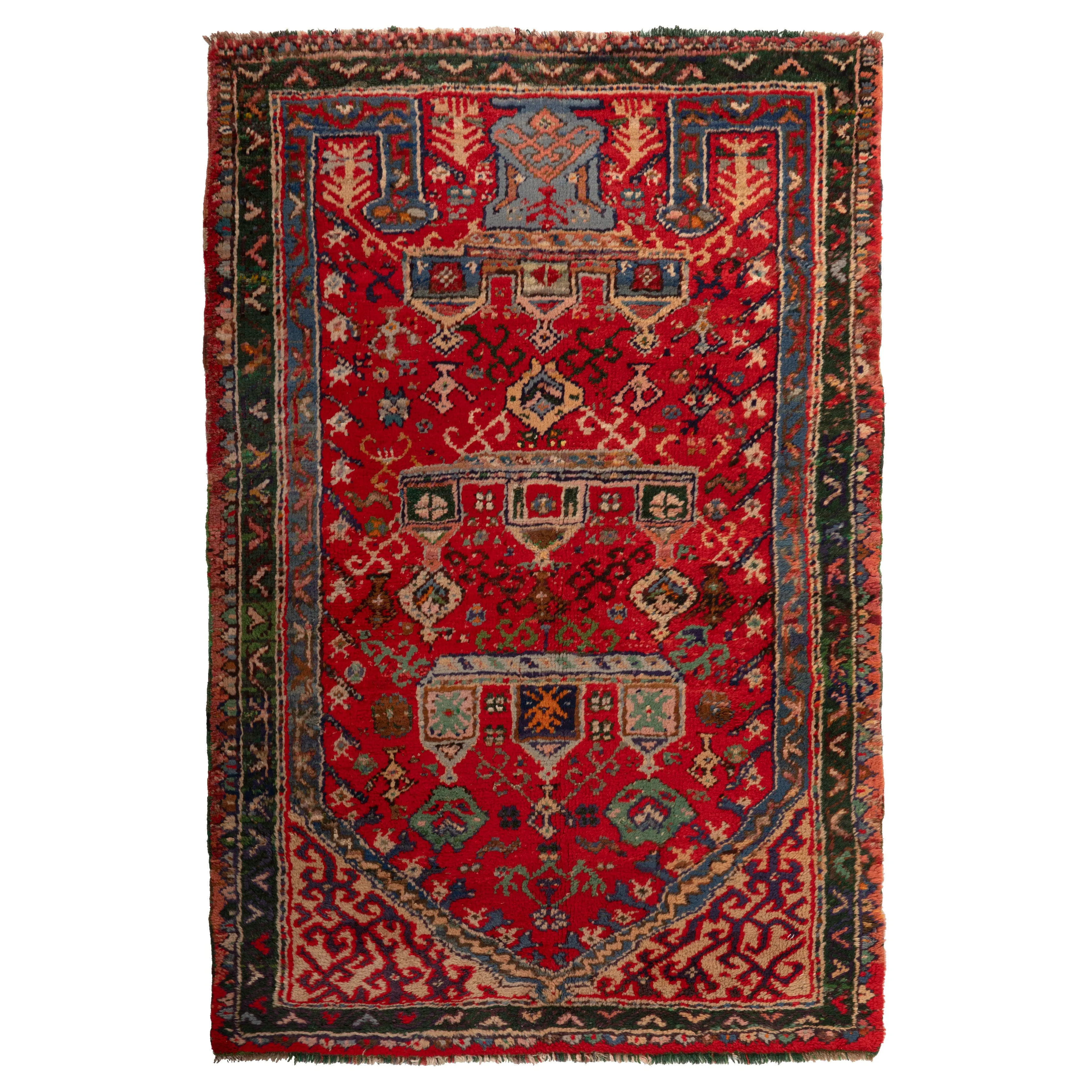 Red Traditional Wool Rug - 3'9" x 6'1"