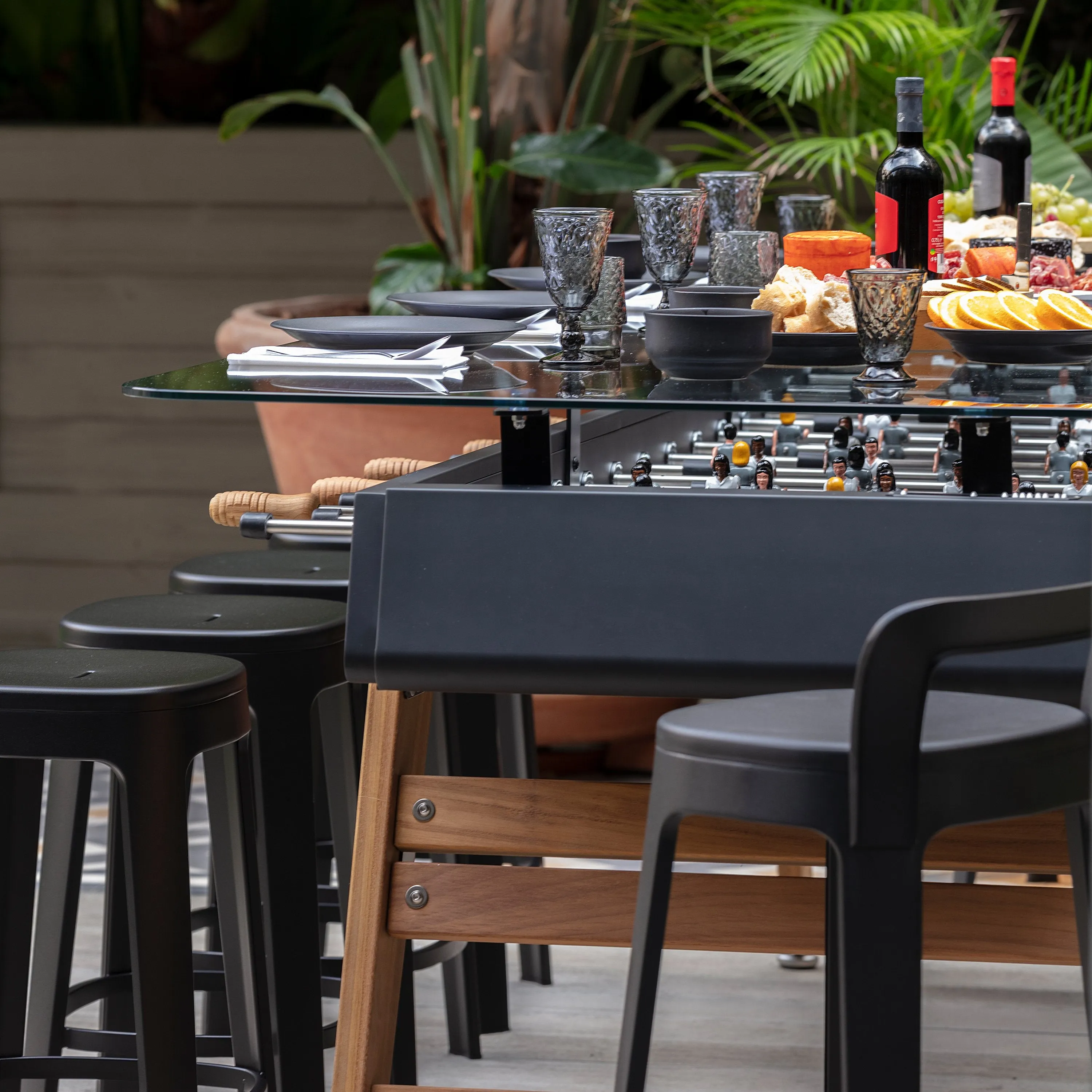 RS MAX Dining Table