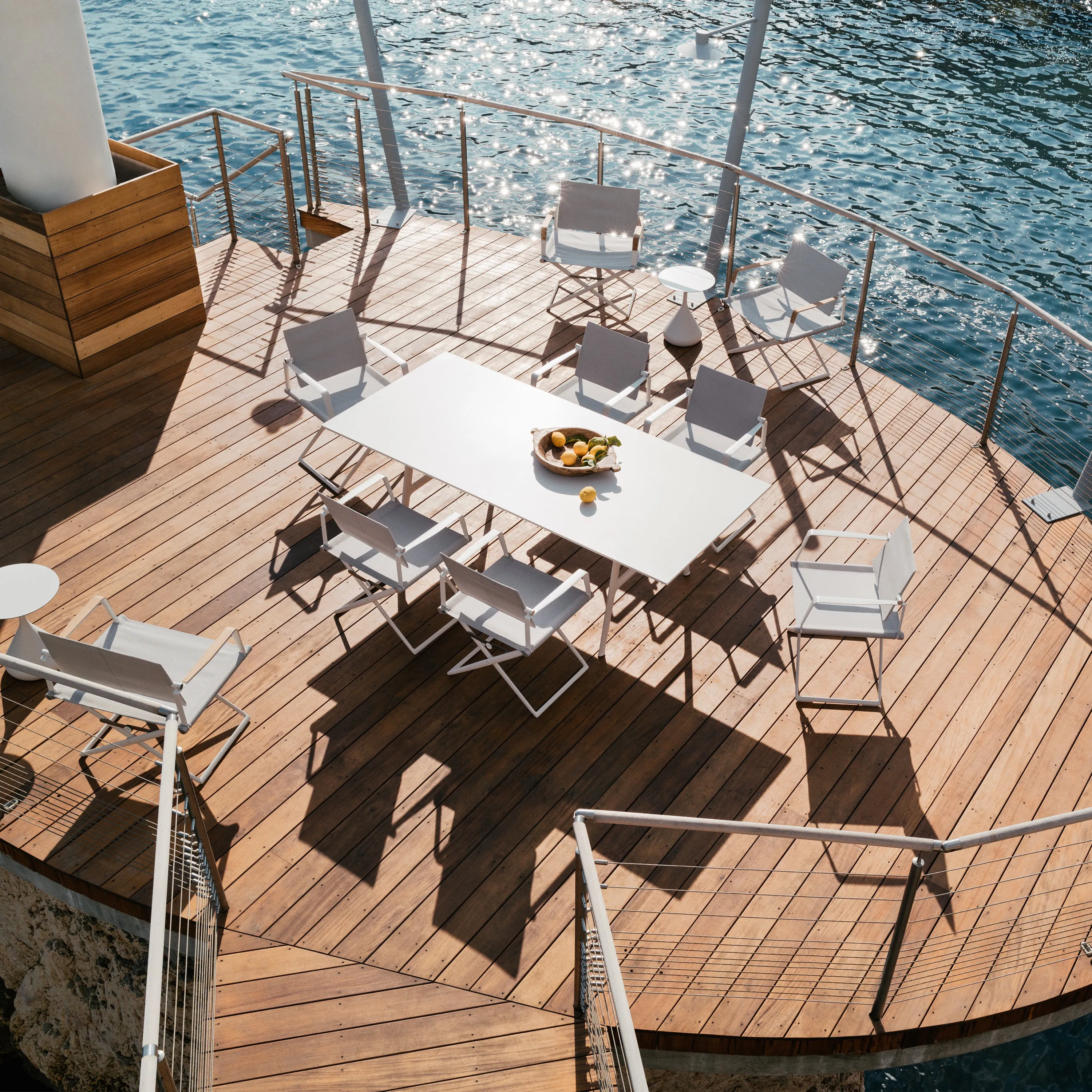 SEAX Dining Table