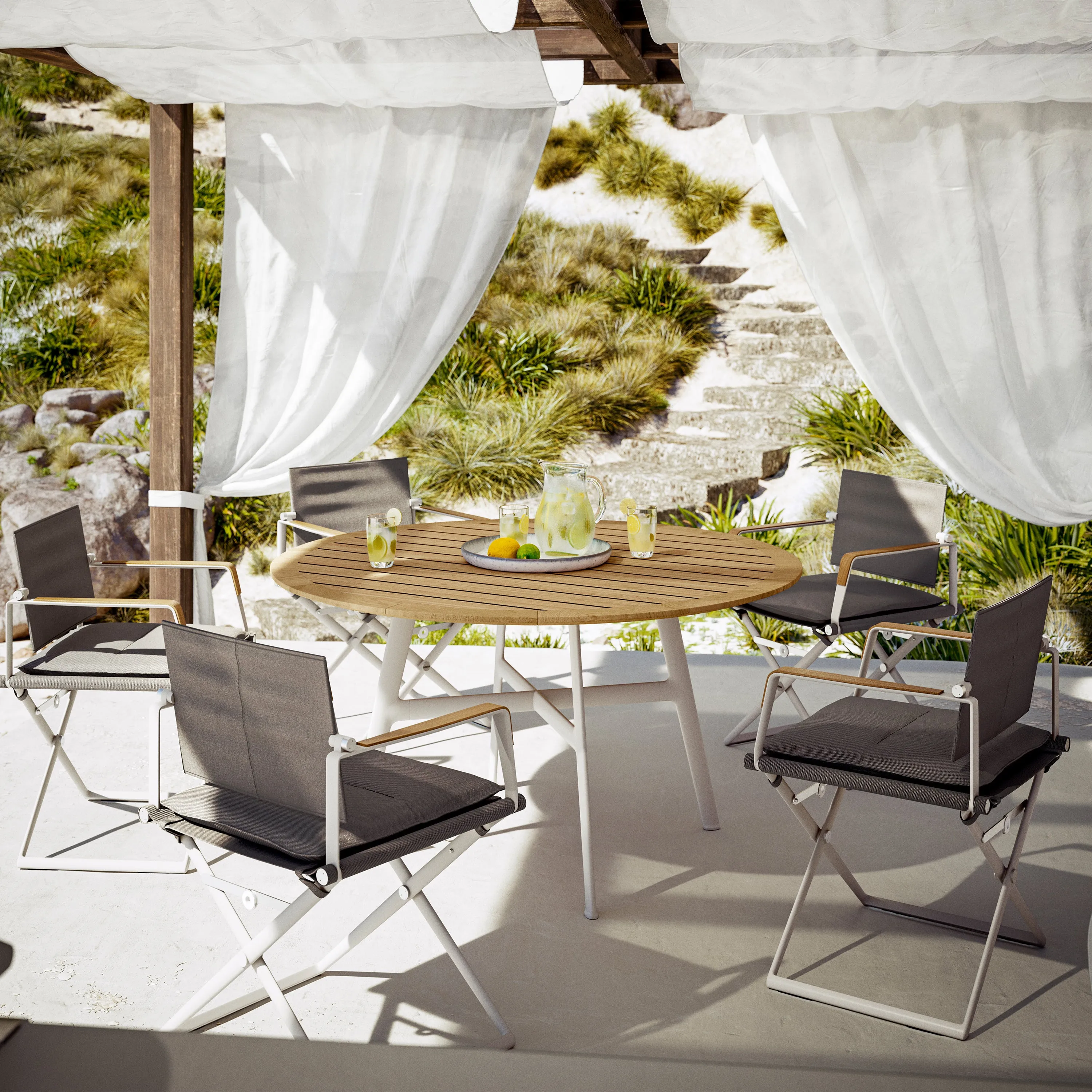 SEAX Round Dining Table