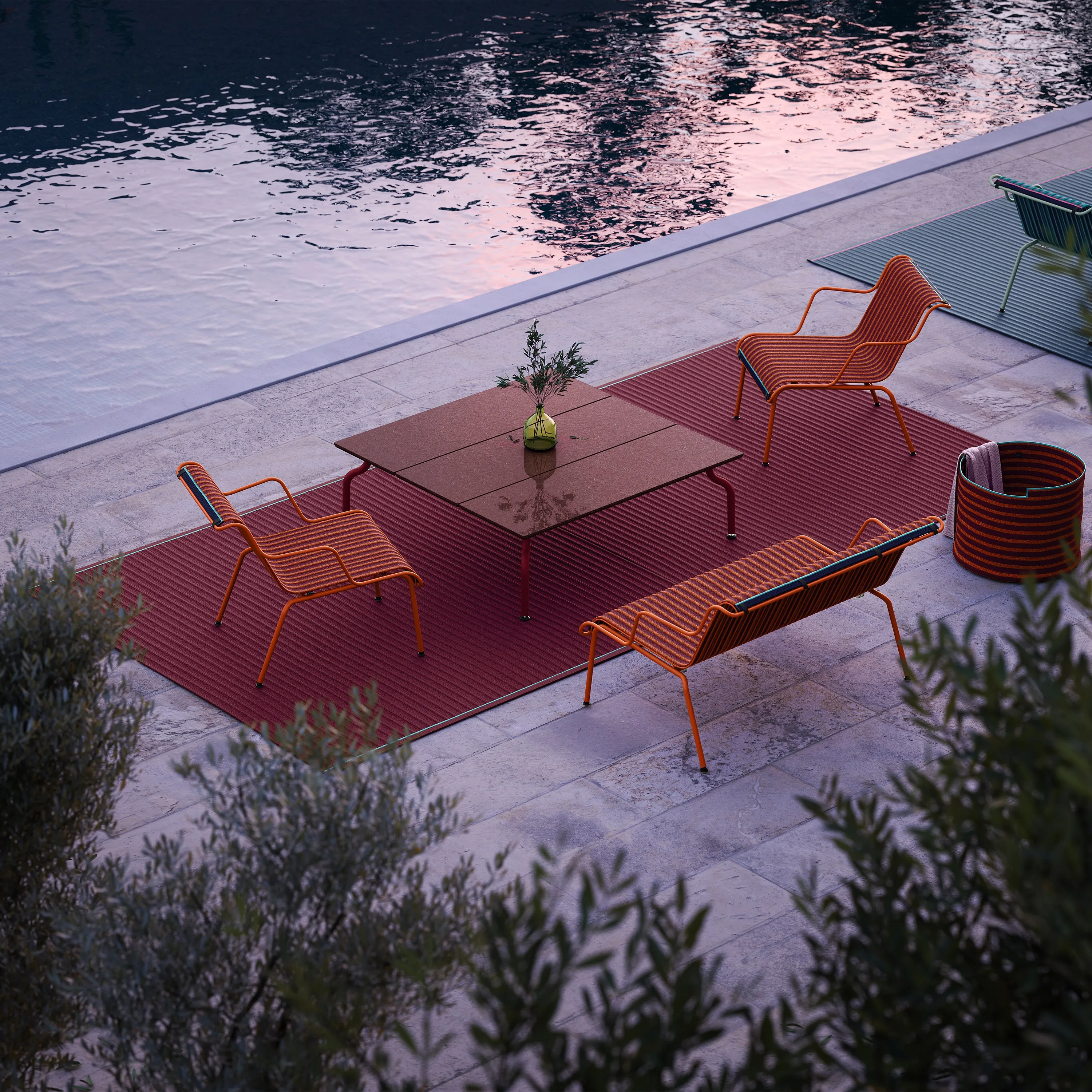 South Outdoor Stackable Lounge Bench