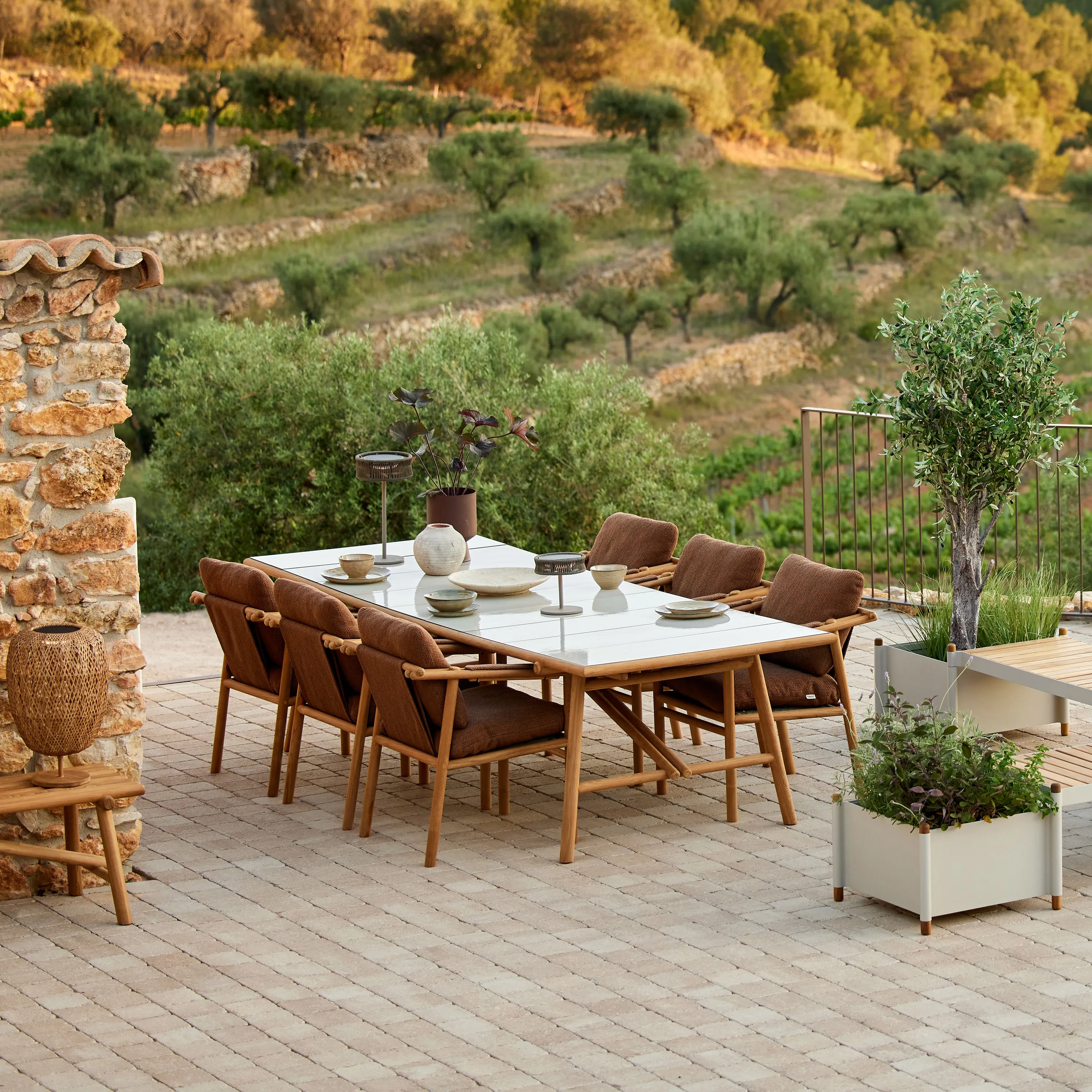 Sticks Outdoor Dining Table