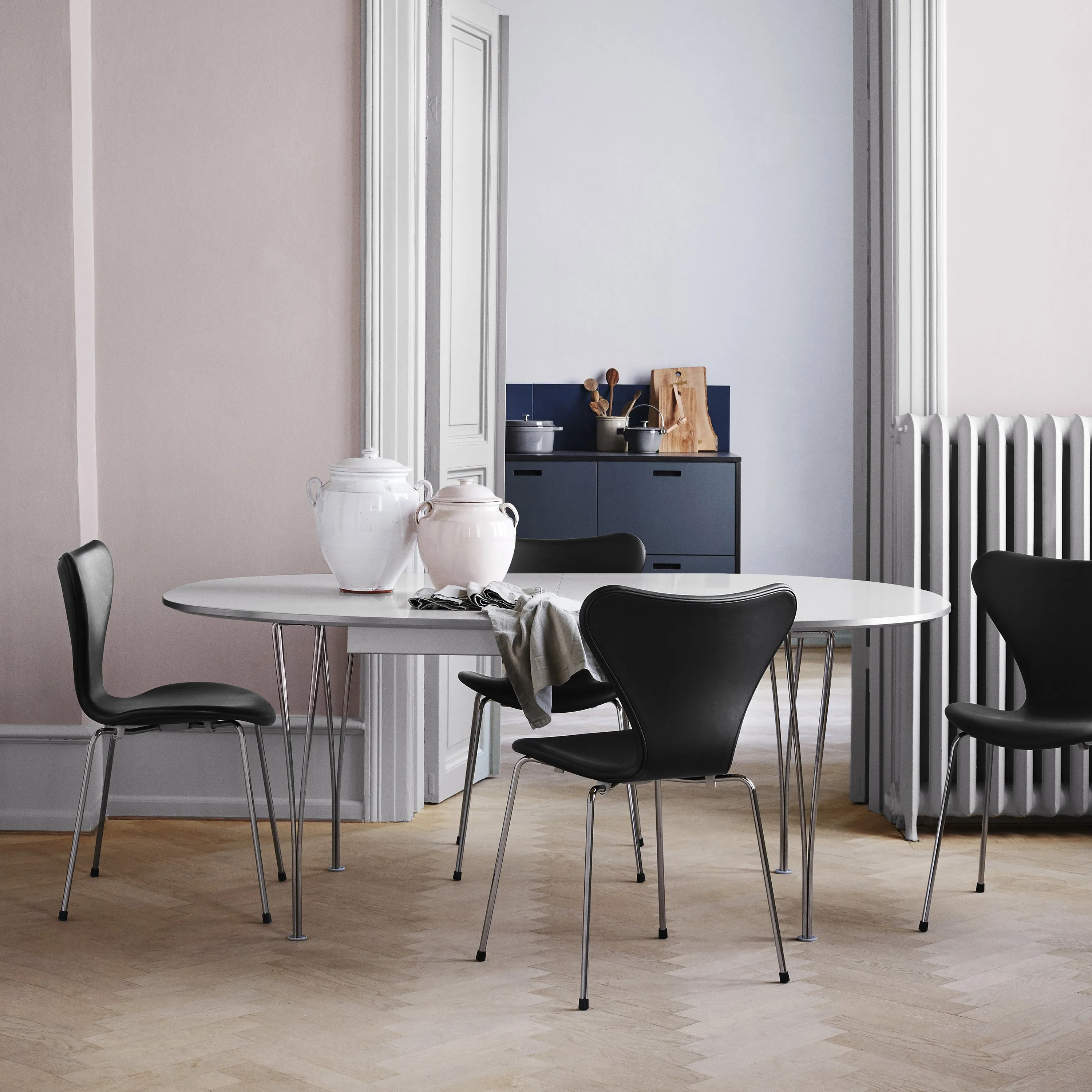 Superellipse Extendable Dining Table