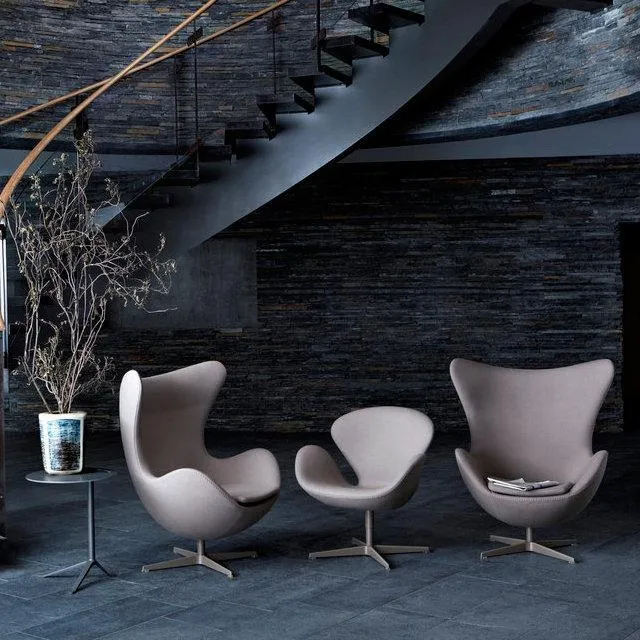 Swan Chair
