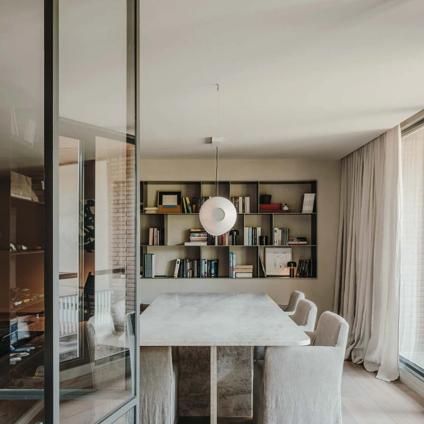 Teki Horizontal Linear Suspension Light