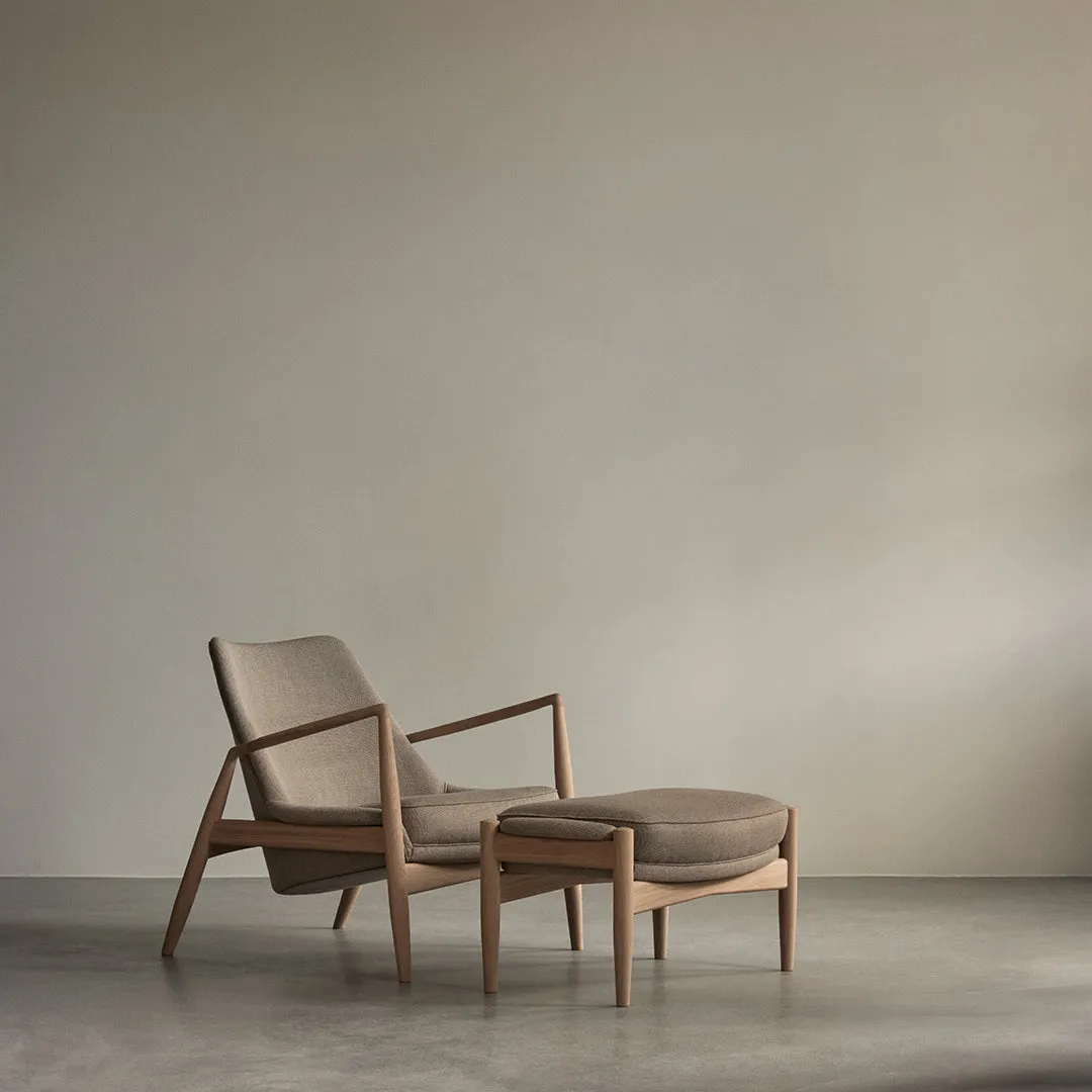 The Seal Lounge Chair