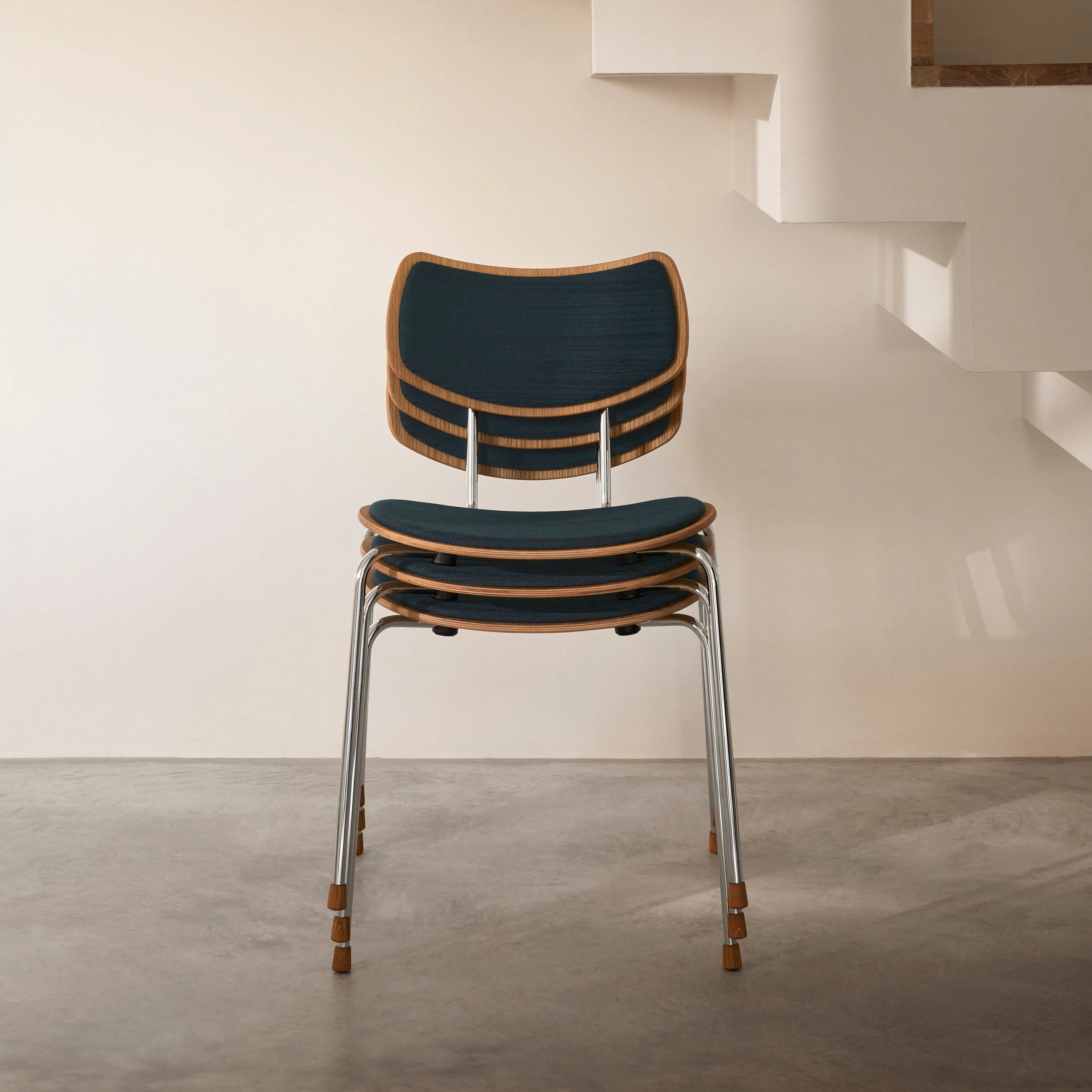 VLA26 Vega Upholstered Dining Chair