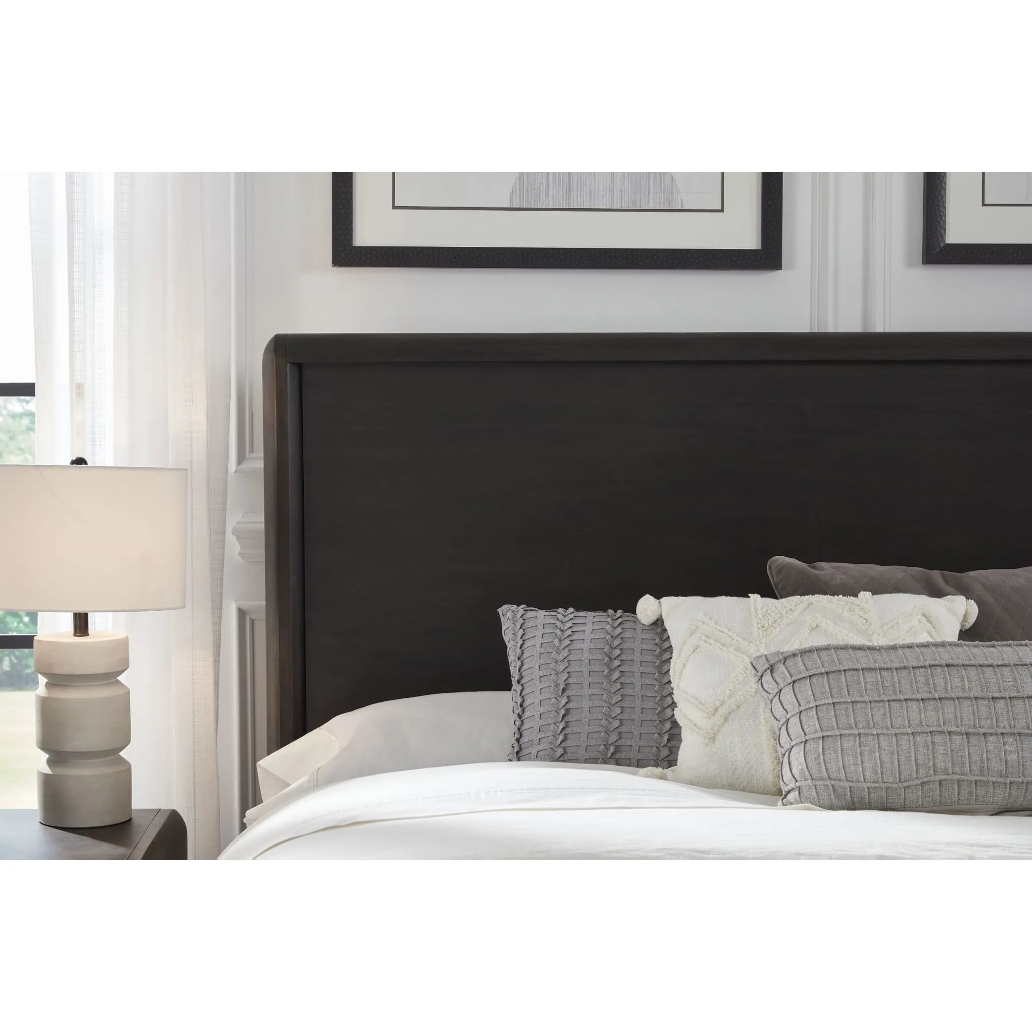 Xolani Acacia Wood Platform Bed in Jaguar Modus